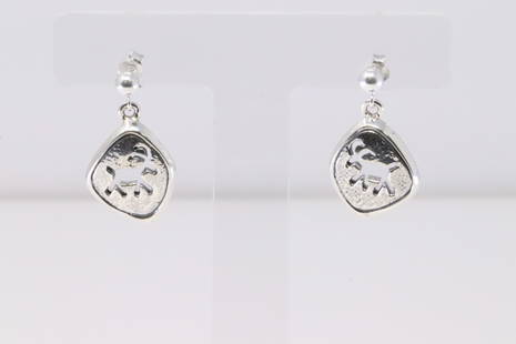 Native America Navajo Handmade Sterling Silver Post / Dangling Earring's.: This is a Native America Navajo Handmade Sterling Silver Post / Dangling Earring's.
