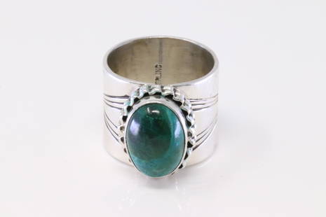 Native America Navajo Handmade Sterling Silver Turquoise Ring By DTR.: This is a Native America Navajo Handmade Sterling Silver Turquoise Ring By DTR. Ring size: 7.00.