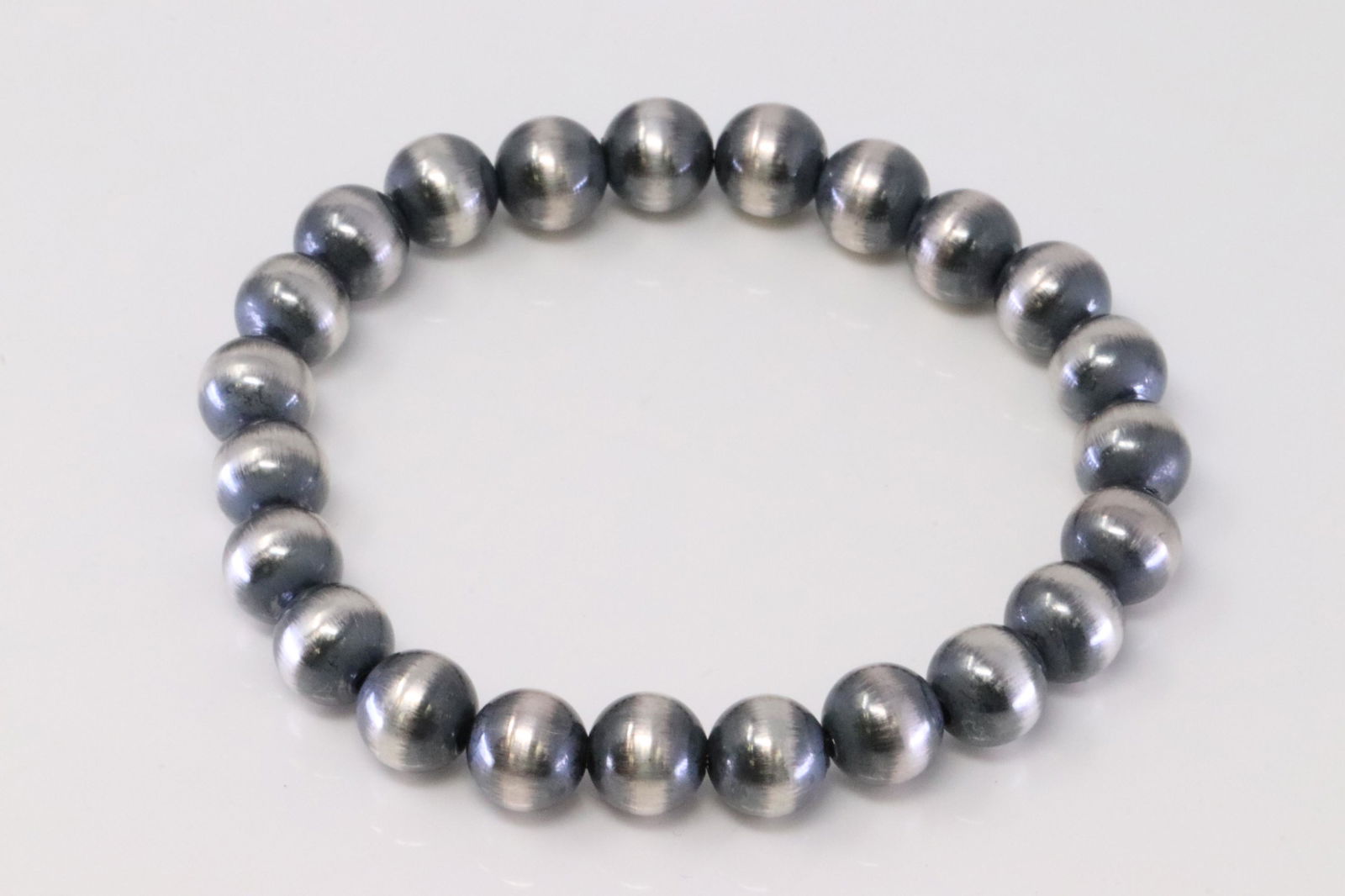 Native American Navajo Handmade Sterling Silver Pearl Beaded Stretch Bracelet. (1 of 4)