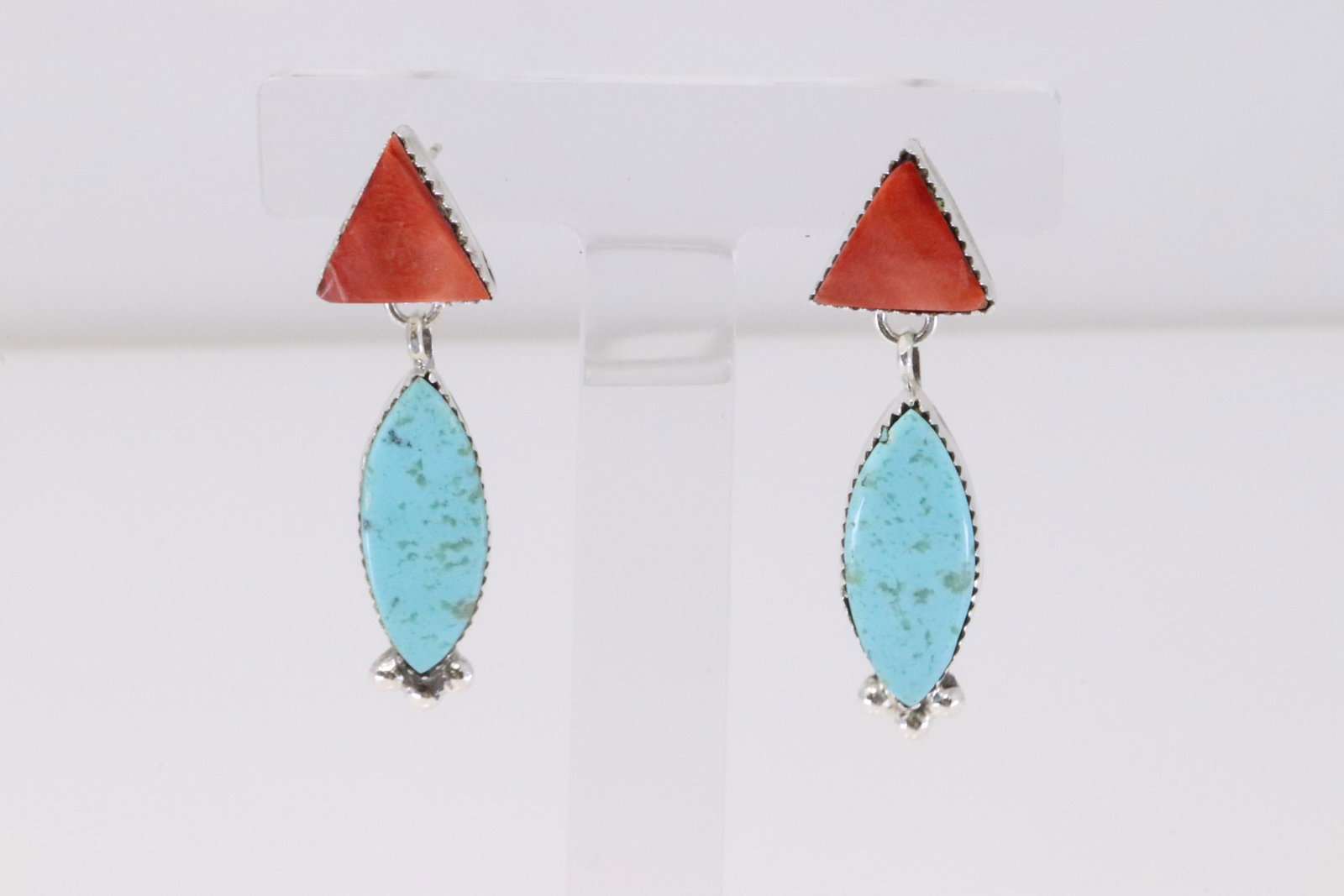 Native america Navajo Handmade Sterling Silver Spiny Oyster / Turquoise Post / Dangling Earring's By: This isa a Native america Navajo Handmade Sterling Silver Spiny Oyster / Turquoise Post / Dangling Earring's By Selina Warner.