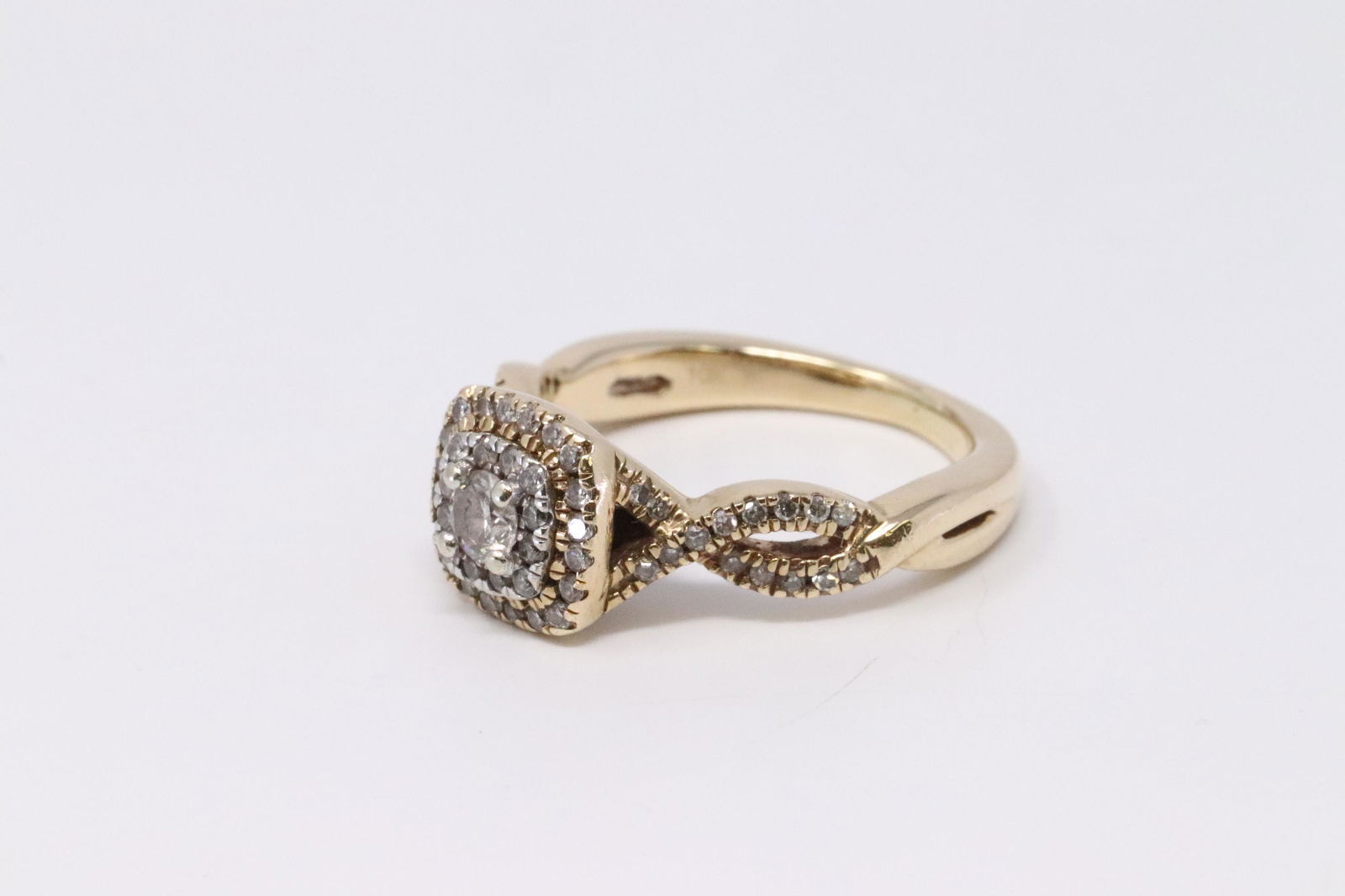 Ladies Modern Diamond Ring (1 of 4)