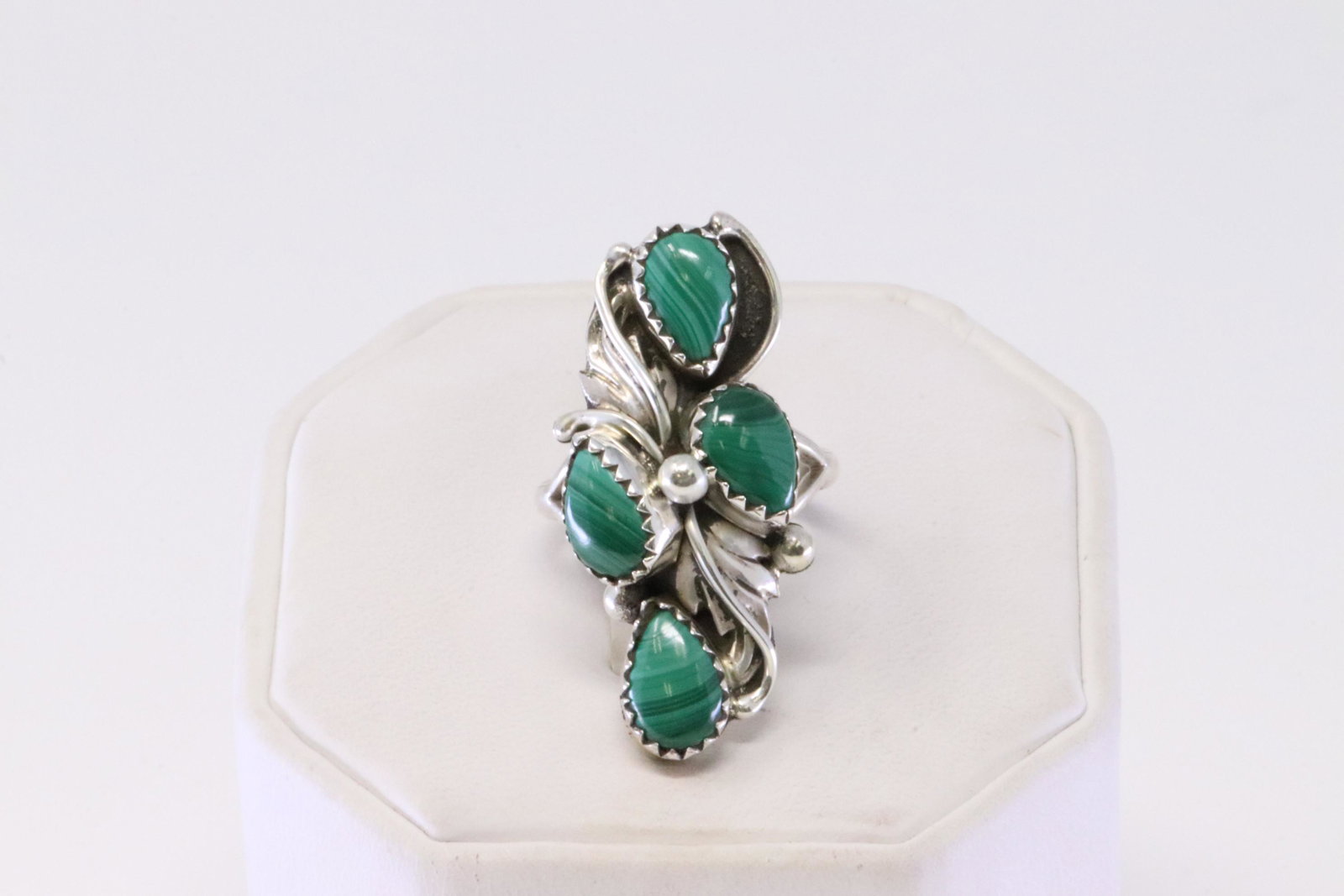 Native America Navajo Handmade Sterling Silver Turquoise Ring By Grace Kenneth.: This is a Native America Navajo Handmade Sterling Silver Turquoise Ring By Grace Kenneth. Ring size: 6.25.