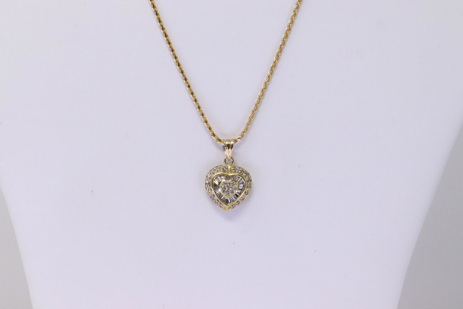 18KT Diamond Heart Pendant (1 of 3)