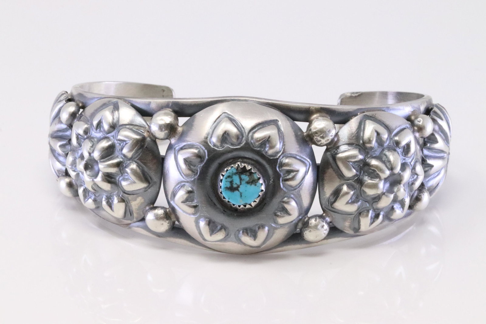 Native America Navajo Handmade Sterling Silver Turquoise Bracelet By Tim Yazzie.: This is a Native America Navajo Handmade Sterling Silver Turquoise Bracelet By Tim Yazzie.