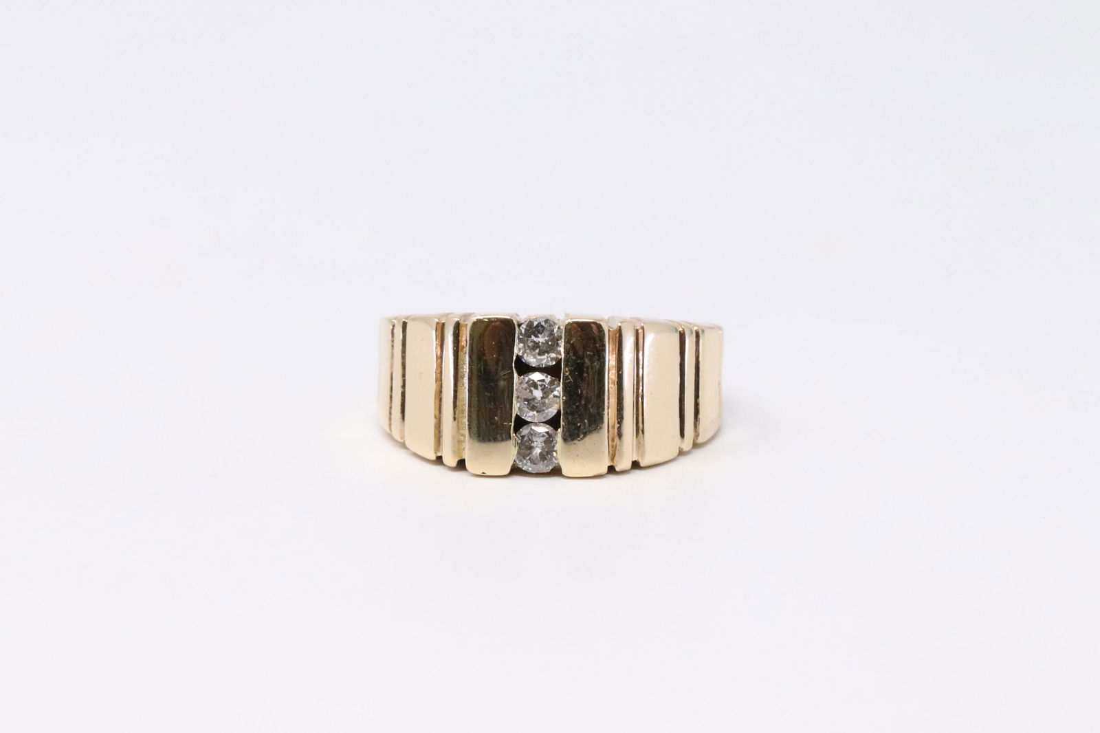 14KT Yellow Gold Diamond Ring. (1 of 4)
