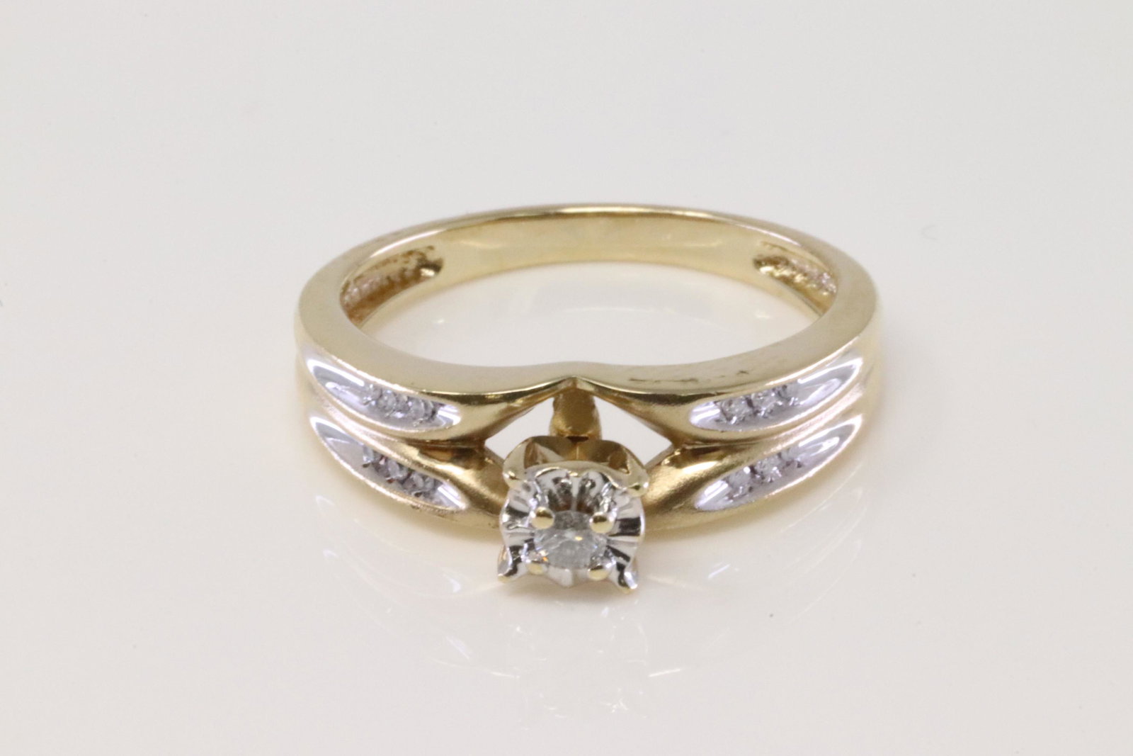 10kt Ladies Diamond Ring (1 of 4)