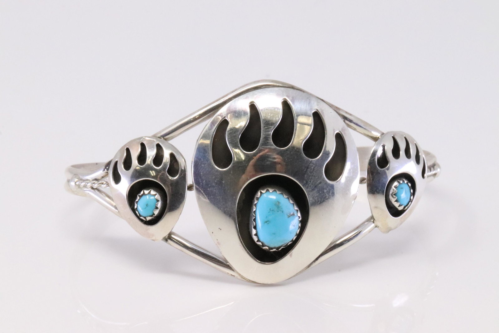 Native America Navajo Handmade Sterling Silver Paw Bear Turquoise Bracelet By Janice Spencer.: This is a Native America Navajo Handmade Sterling Silver Paw Bear Turquoise Bracelet By Janice Spencer.