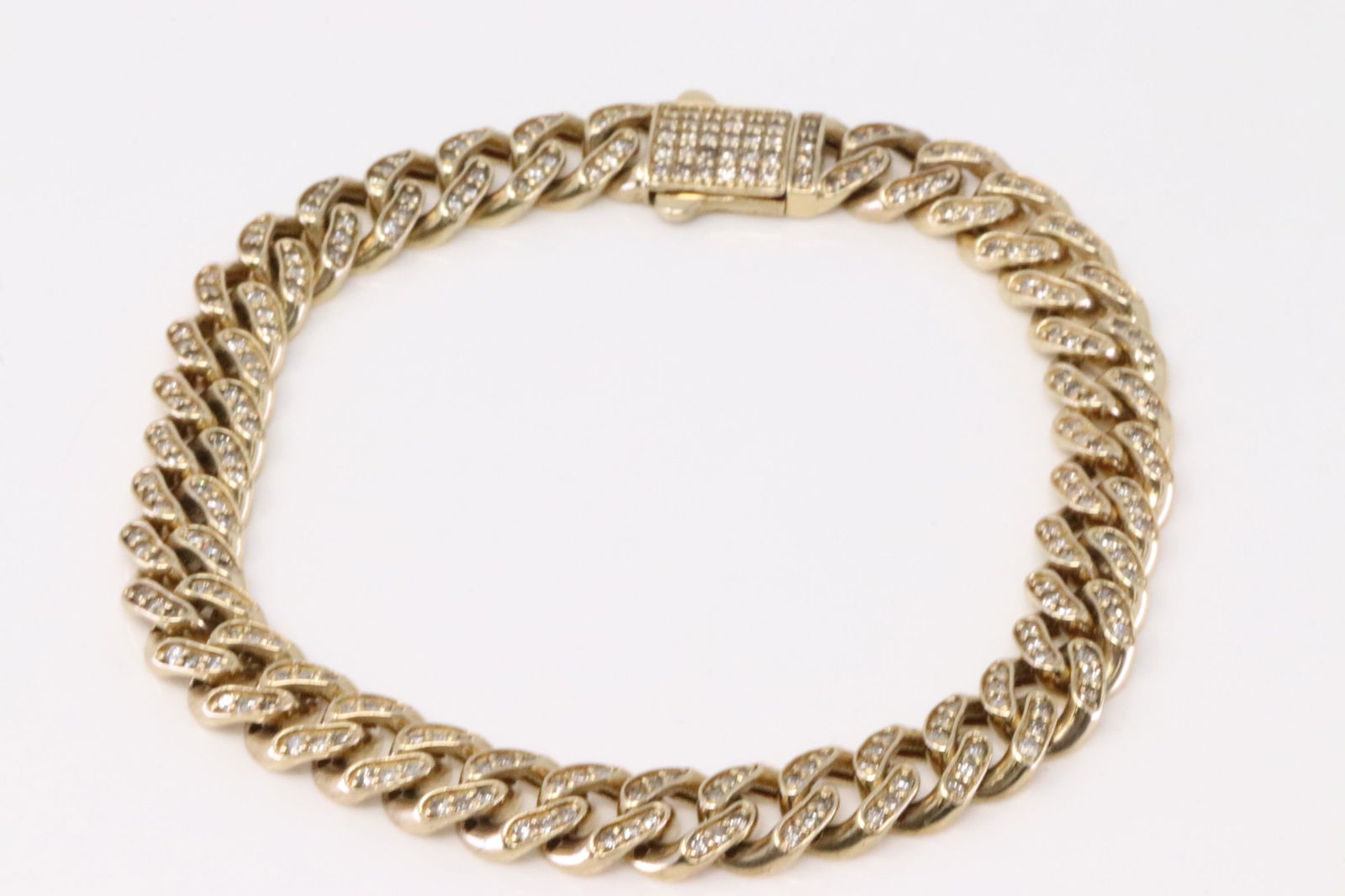14Kt Yellow Gol Diamond Cuban Link Bracelet. (1 of 5)