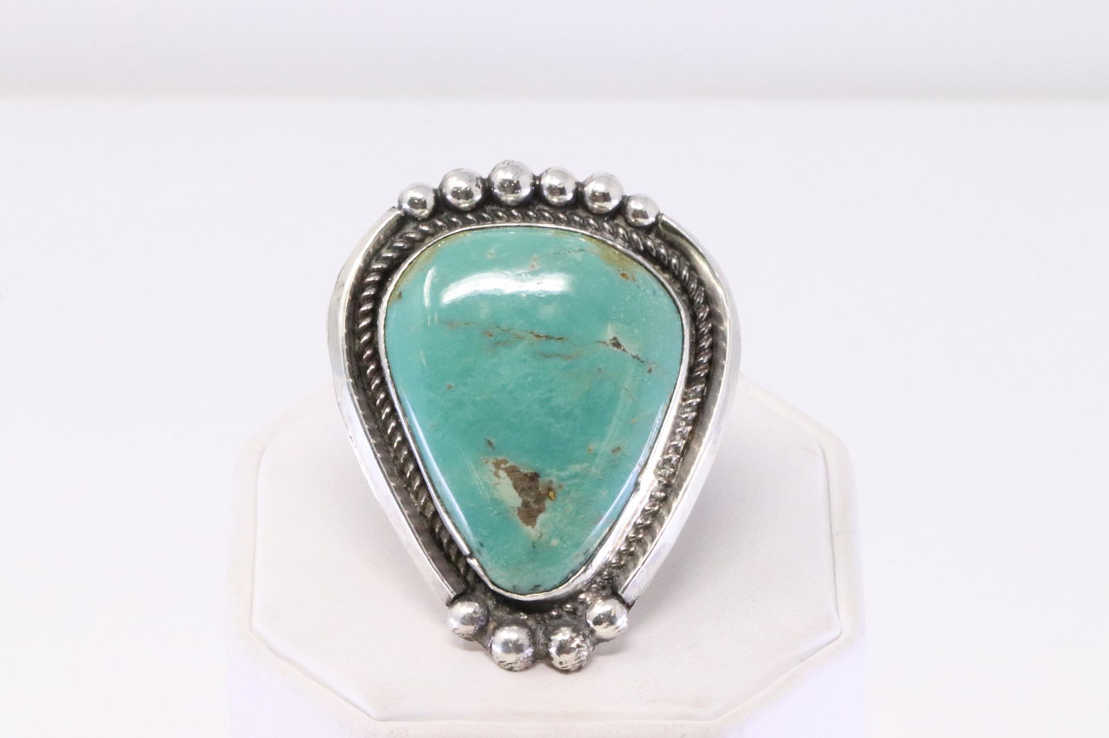 Native America Navajo Handmade Sterling Silver Turquoise Ring. (1 of 4)