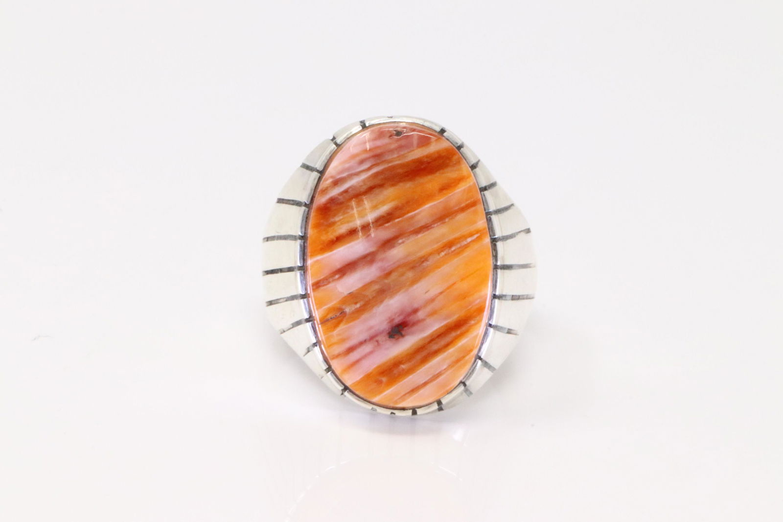 Native America Handmade Navajo Sterling Silver Spiny Oyster Ring By R. (1 of 4)