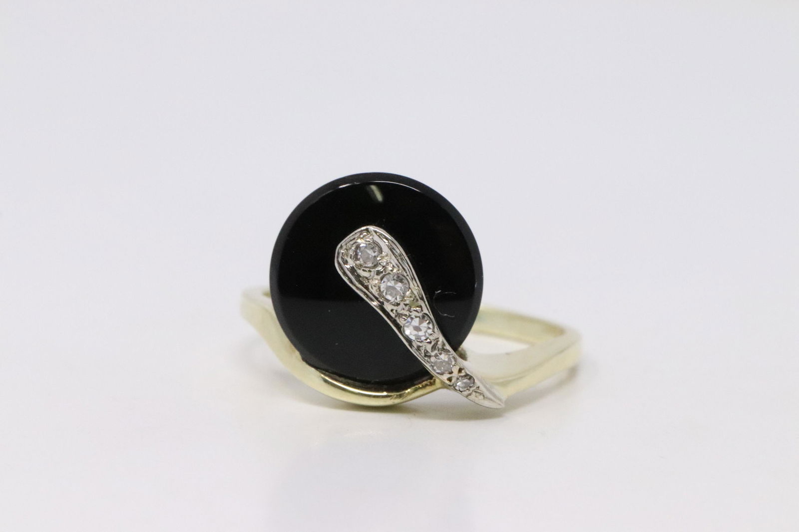 14Kt Yellow Gold Onyx Diamond Ring. (1 of 4)