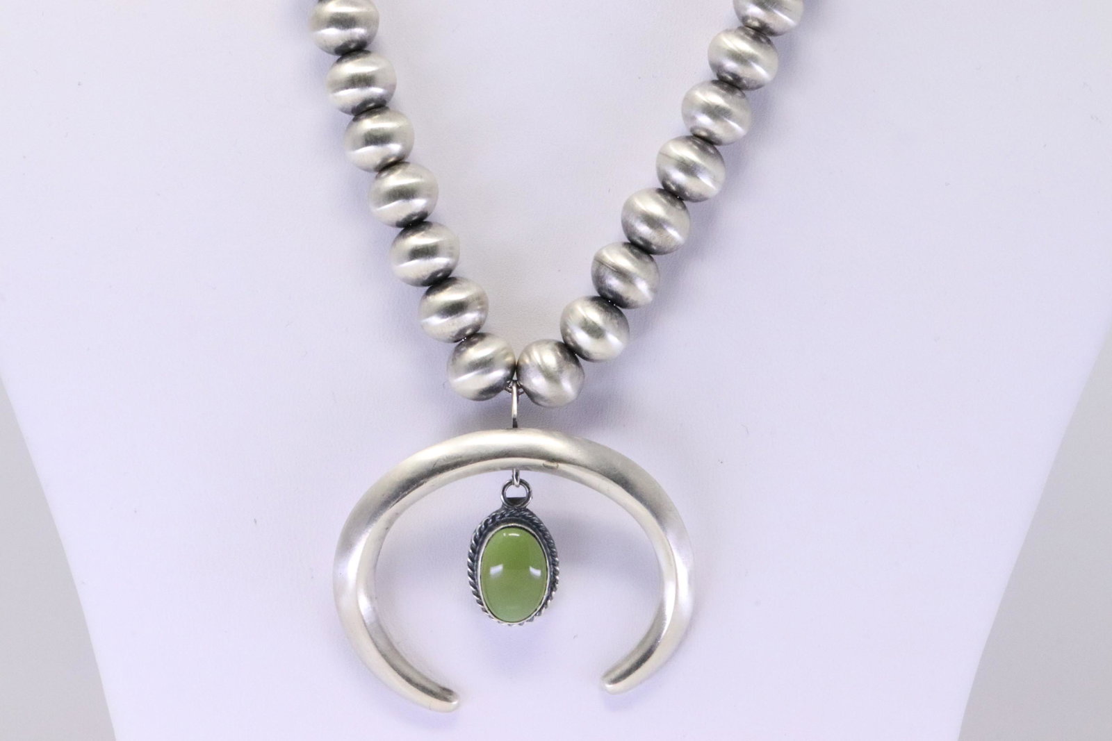 Native America Navajo Handmade Sterling Silver Turquoise Naja Necklace By Jan Mariano.: This is a Native America Navajo Handmade Sterling Silver Turquoise Naja Necklace By Jan Mariano. Necklace length: 18.00"