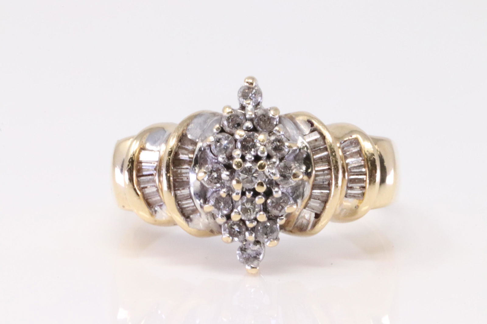 14K Yellow Gold Diamond Ring. (1 of 4)