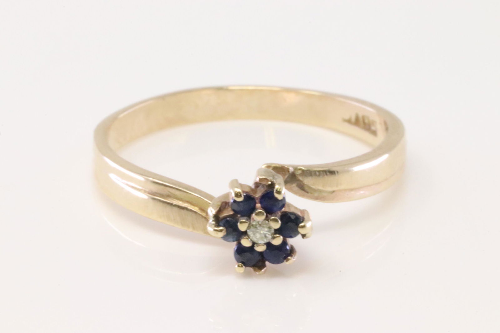 14KT Vintage Sapphire/ Diamond Ring (1 of 4)