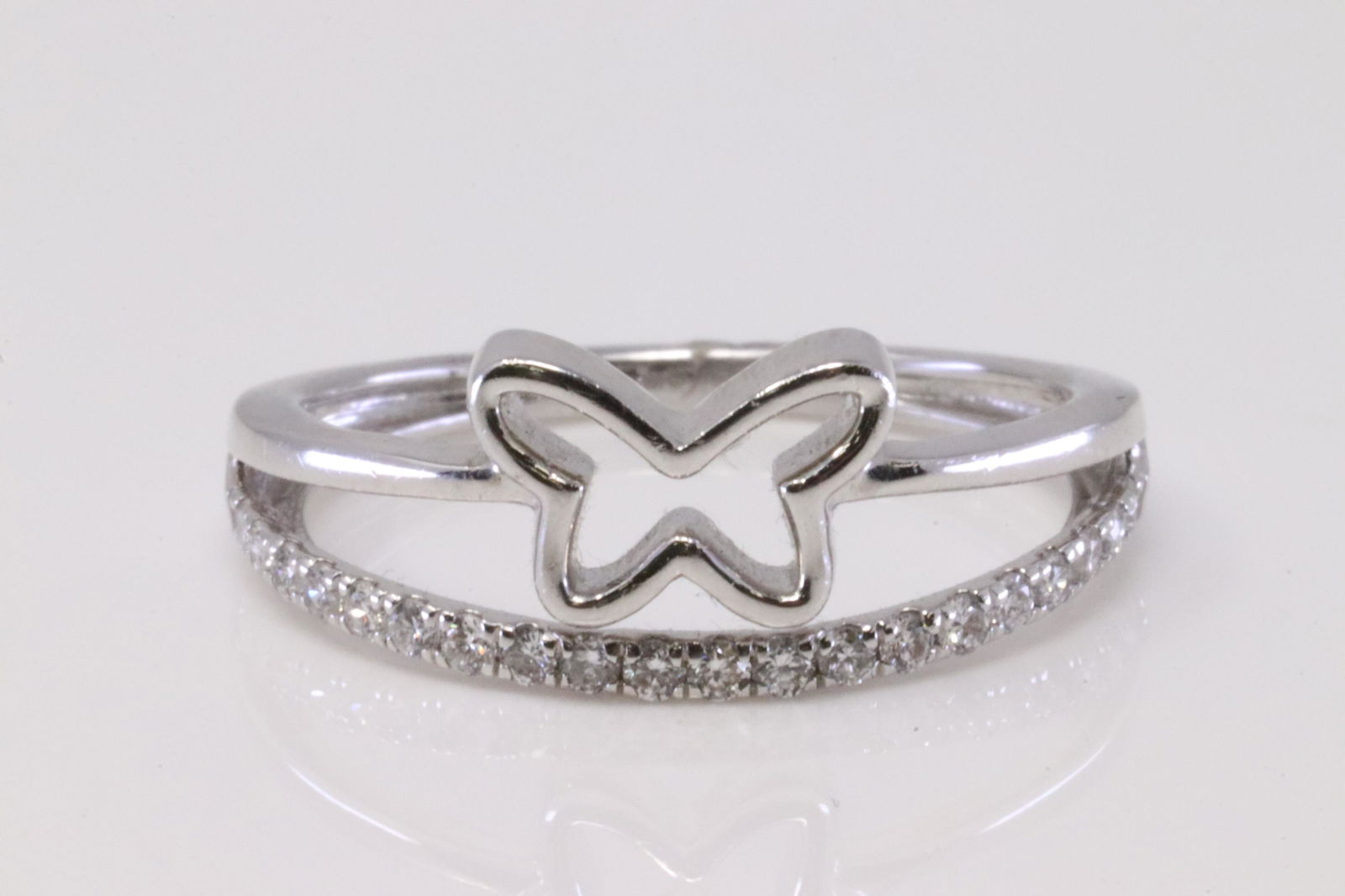 14Kt White Gold Butterfly Diamond Ring. (1 of 4)