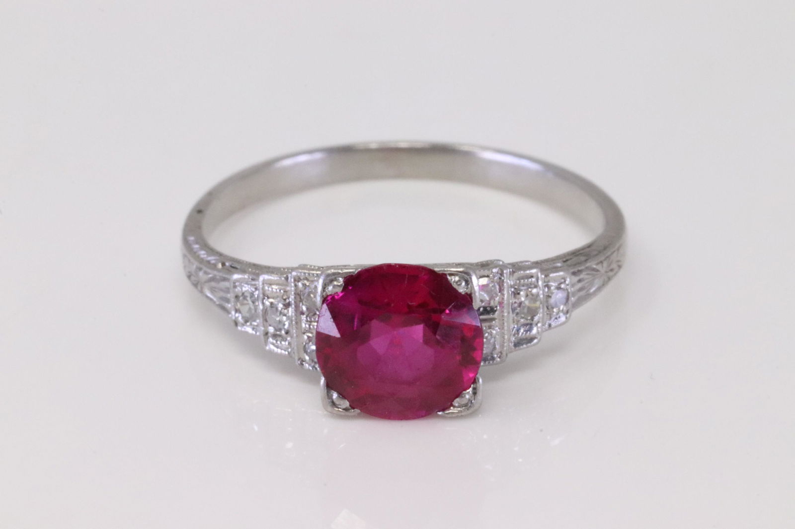 Ruby & Diamond Ring 14Kt. (1 of 4)