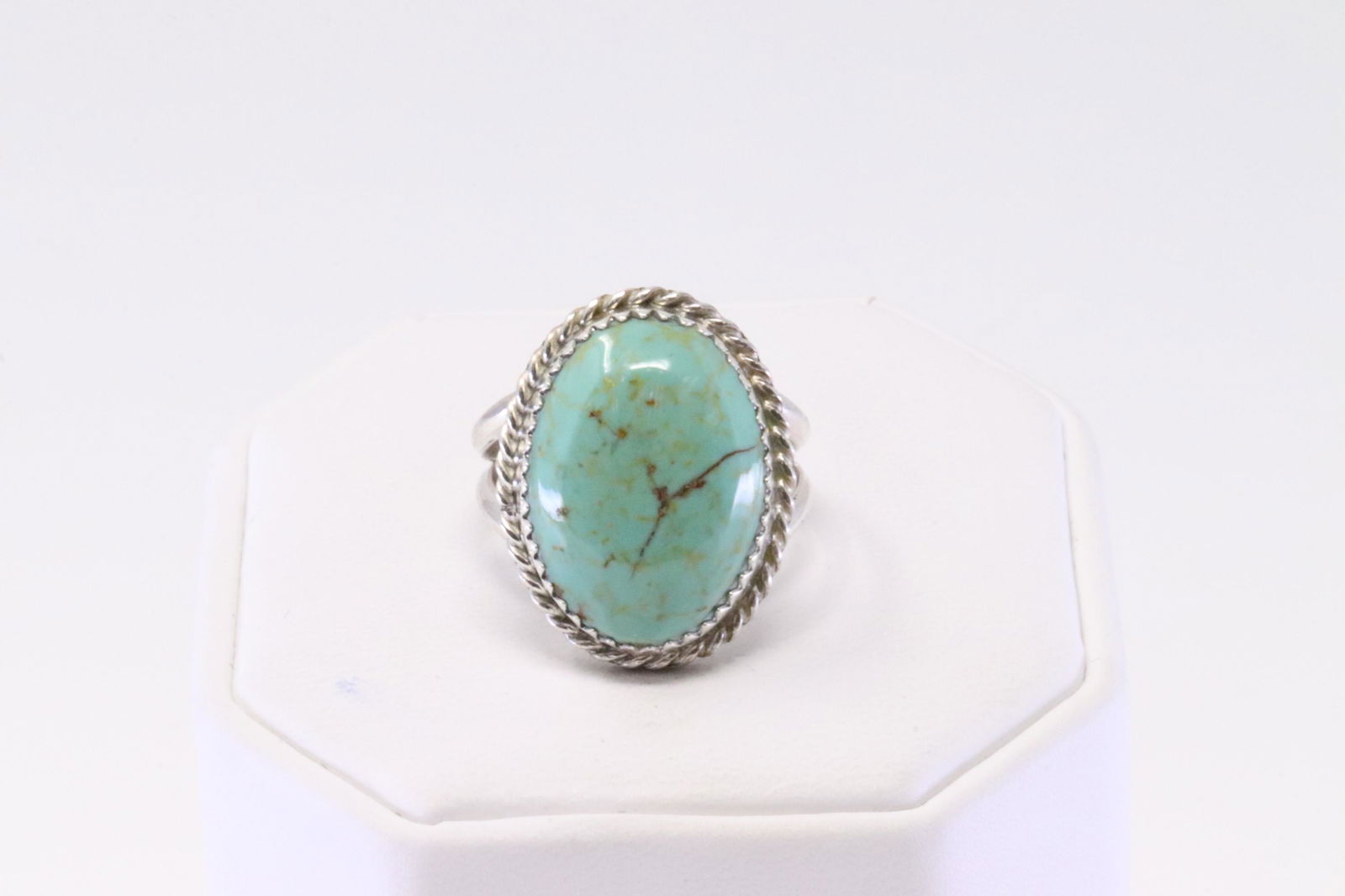 Native America Navajo Handmade Sterling Silver Turquoise Ring. (1 of 4)