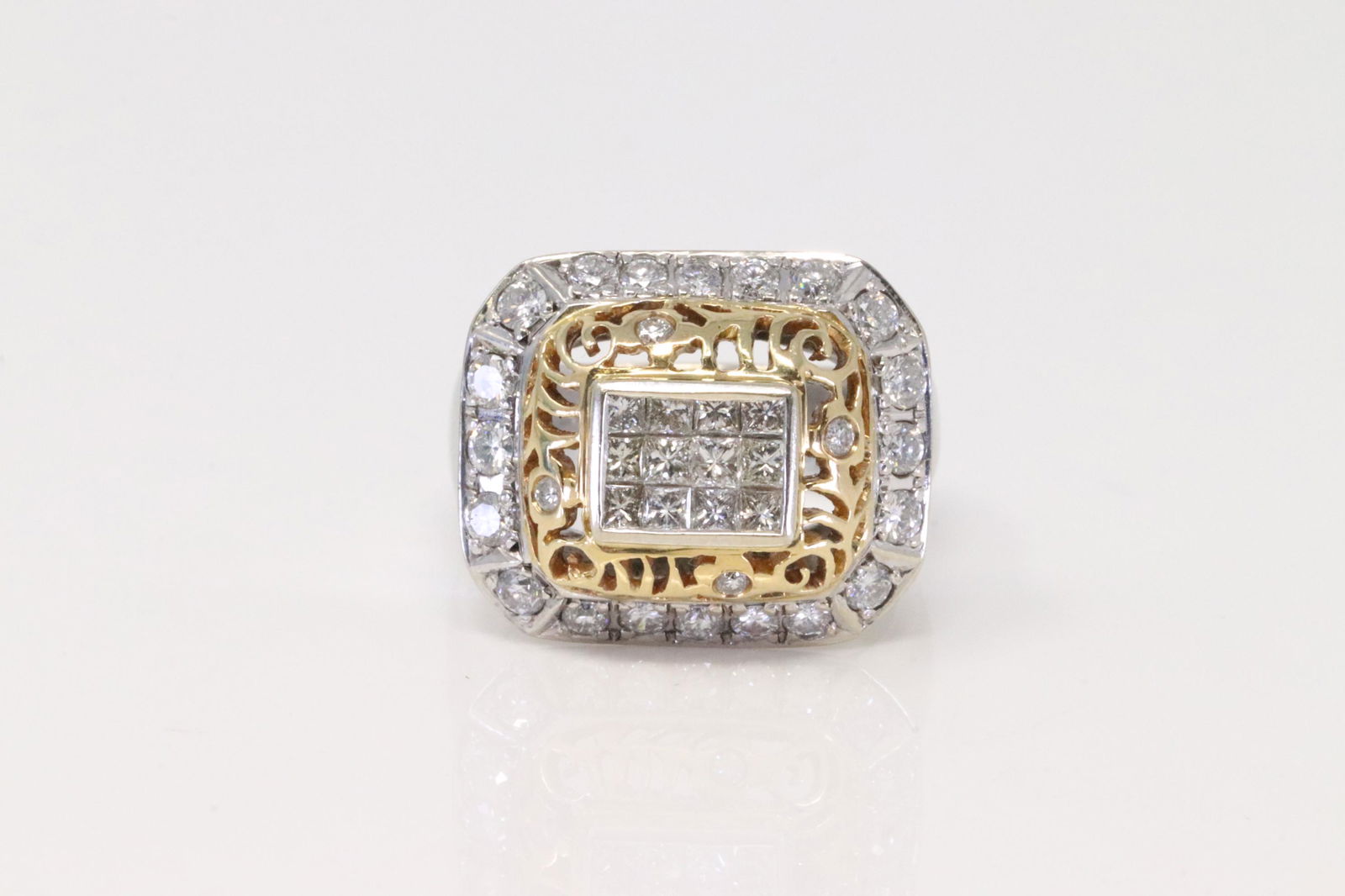 18KT White Gold Diamond Ring (1 of 6)