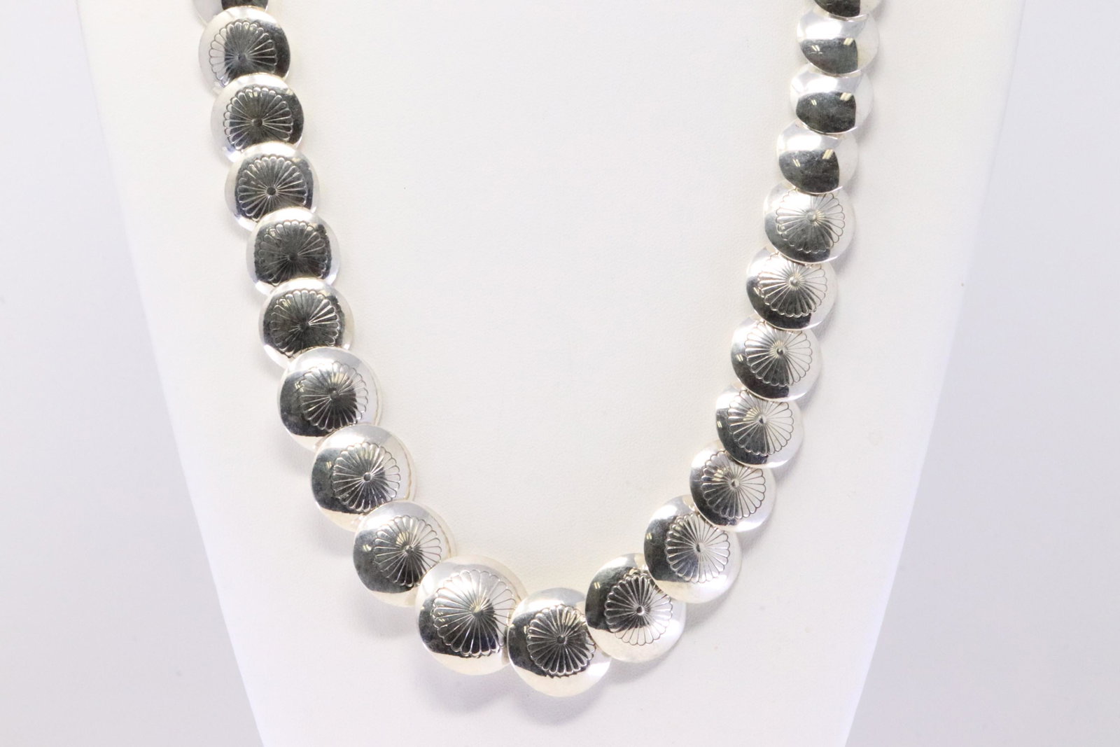 Native America Navajo Handmade Sterling Silver Stamped Pillow Beads Necklace.: This is a Native America Navajo Handmade Sterling Silver Stamped Pillow Beads Necklace. Necklace length: 24.00"