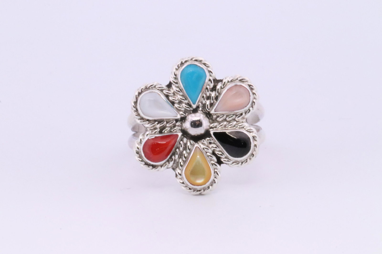Native America Handmade Navajo Sterling Silver Multi-Color Ring.: This is a Native America Handmade Navajo Sterling Silver Multi-Color Ring. Ring size: 8.00.