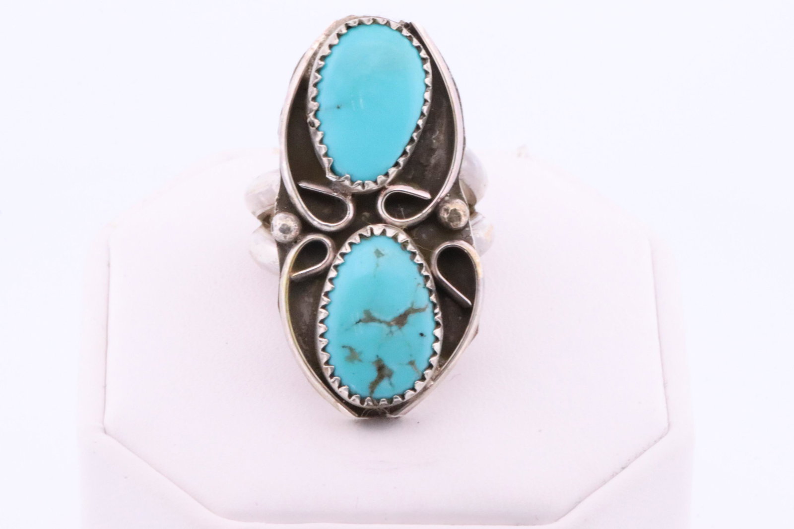Native American Navajo Handmade Sterling Silver Turquoise Ring By Rena Shelly.: This is a Native American Navajo Handmade Sterling Silver Turquoise Ring By Rena Shelly. Ring size: 7.75. Total weight: 14.80 Grams.