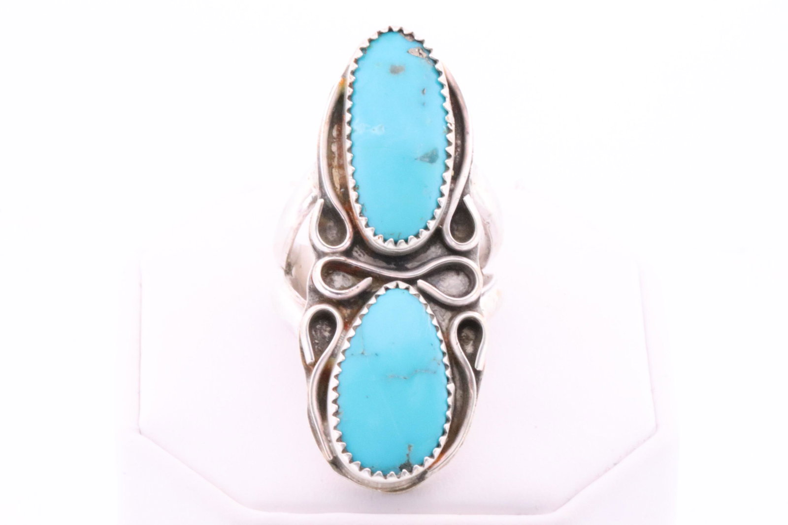 Native American Navajo Handmade Sterling Silver Turquoise Ring By Rena Shelly.: This is a Native American Navajo Handmade Sterling Silver Turquoise Ring By Rena Shelly. Ring size: 8.25. Total weight: 16.10 Grams.