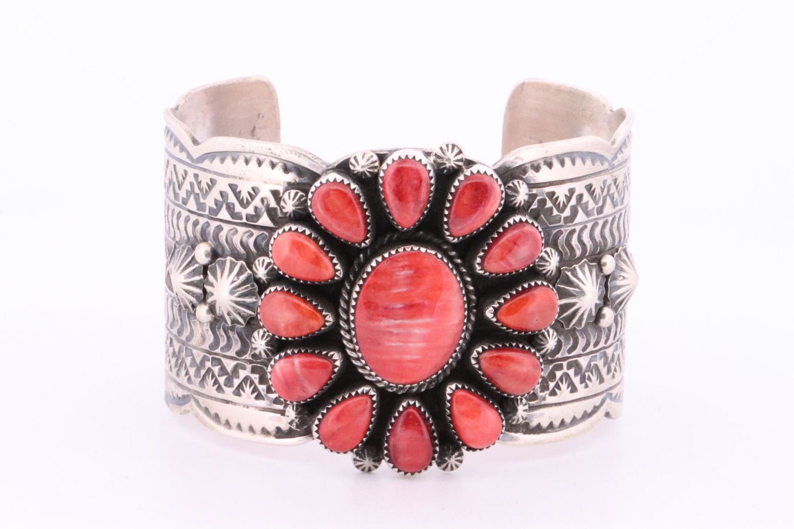 Native America Navajo Handmade Sterling Silver Spiny Oyster Bracelet By T.Jon. (1 of 5)
