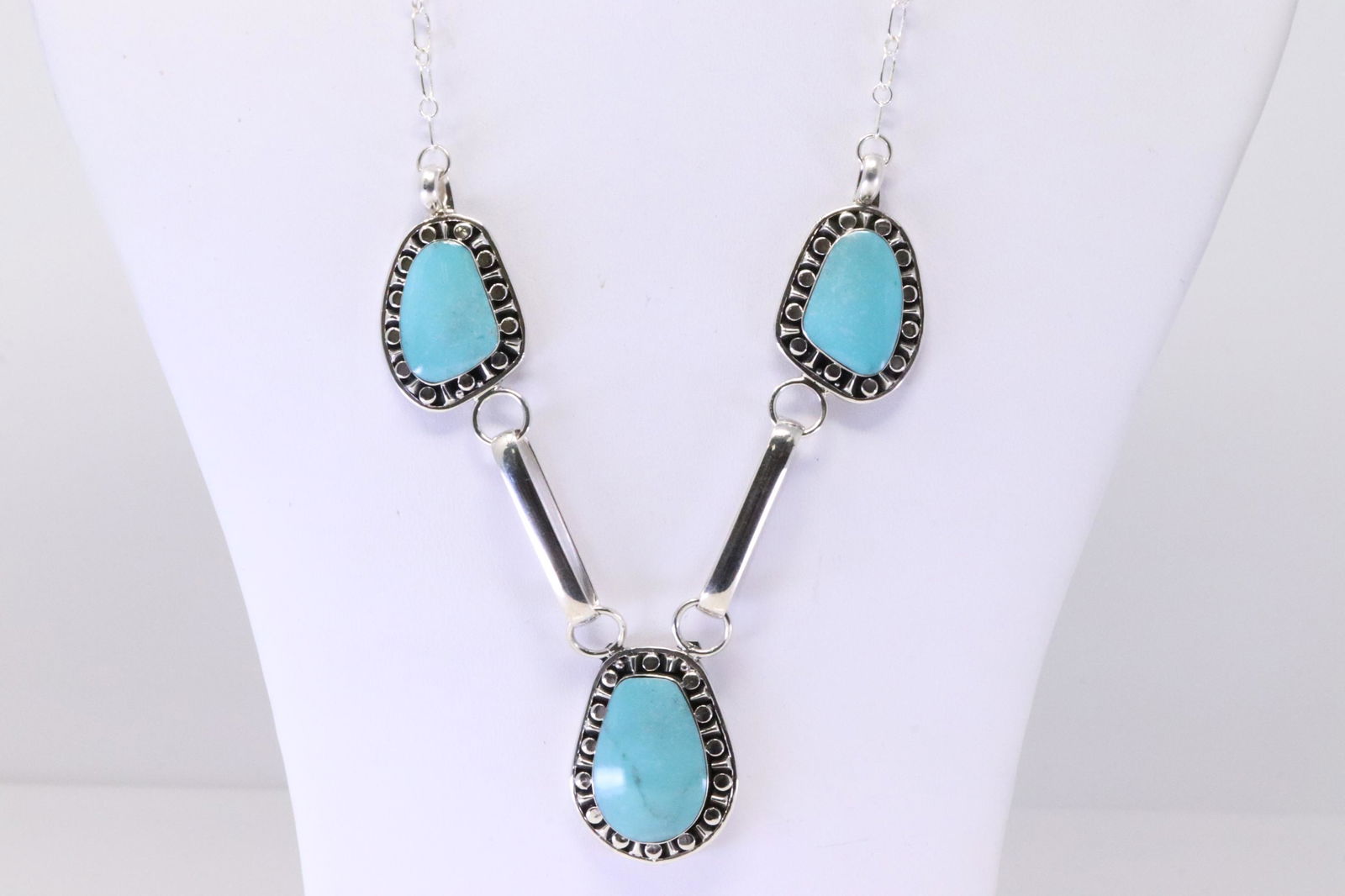 Native America Navajo Handmade Sterling Silver Turquoise Necklace By Mike Smith.: This is a Native America Navajo Handmade Sterling Silver Turquoise Necklace By Mike Smith. Necklace length: 20.00"