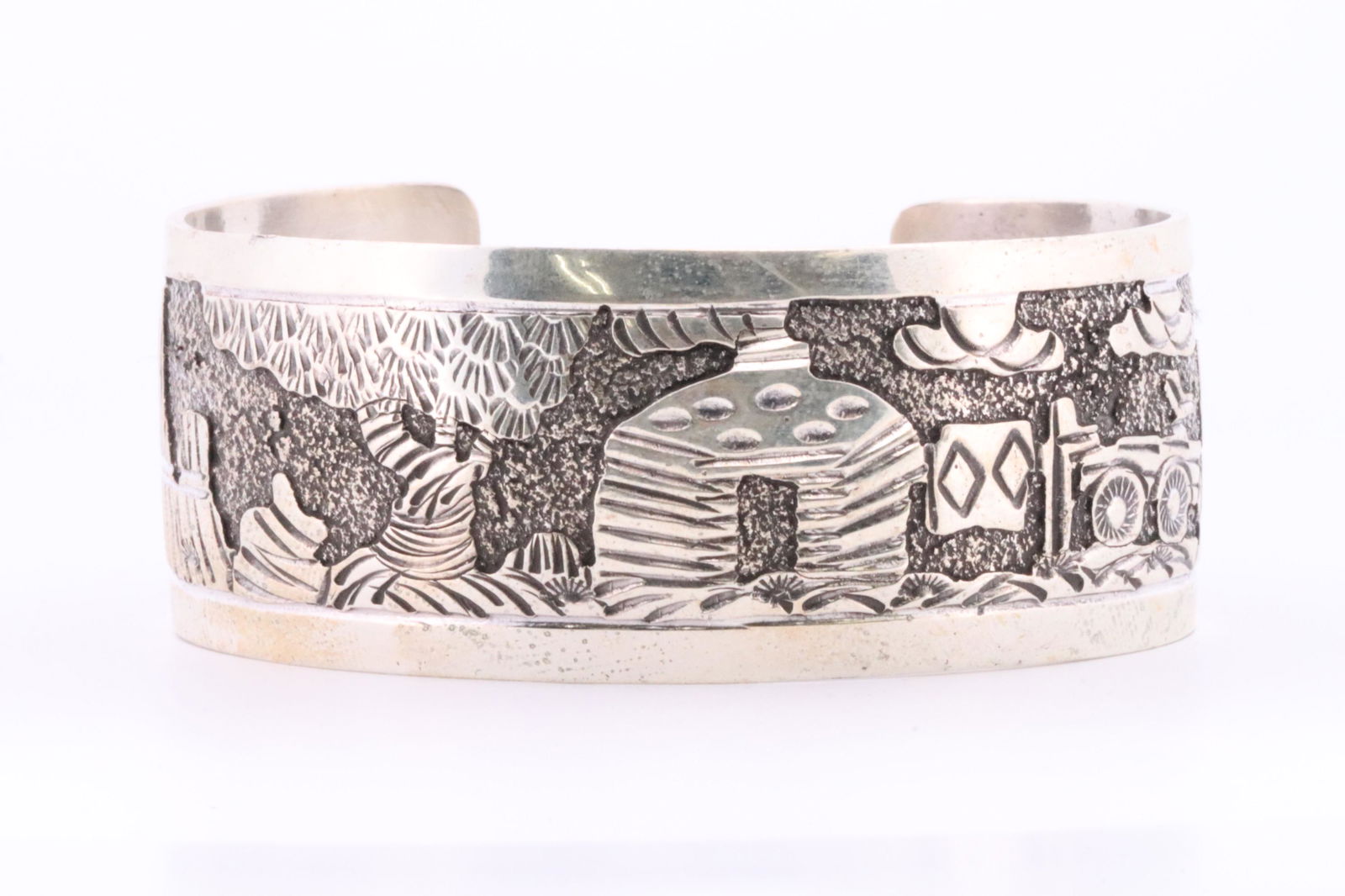 Native America Navajo Handmade Sterling Silver Storyteller Bracelet Cuff By Becenti. (1 of 4)