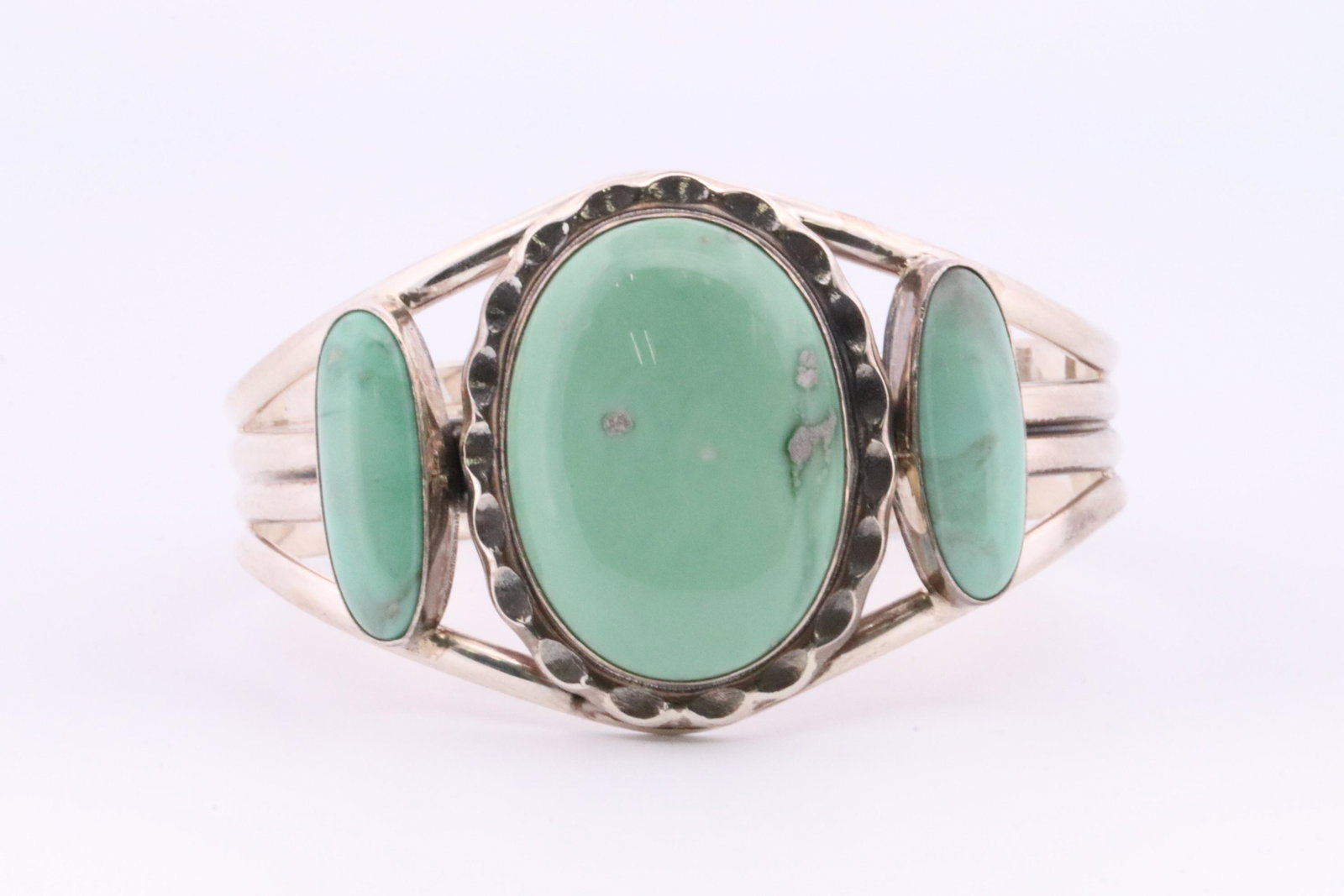 Native America Navajo Handmade Sterling Silver Turquoise Bracelet By Samuel Yellowhair.: This is a Native America Navajo Handmade Sterling Silver Turquoise Bracelet By Samuel Yellowhair.