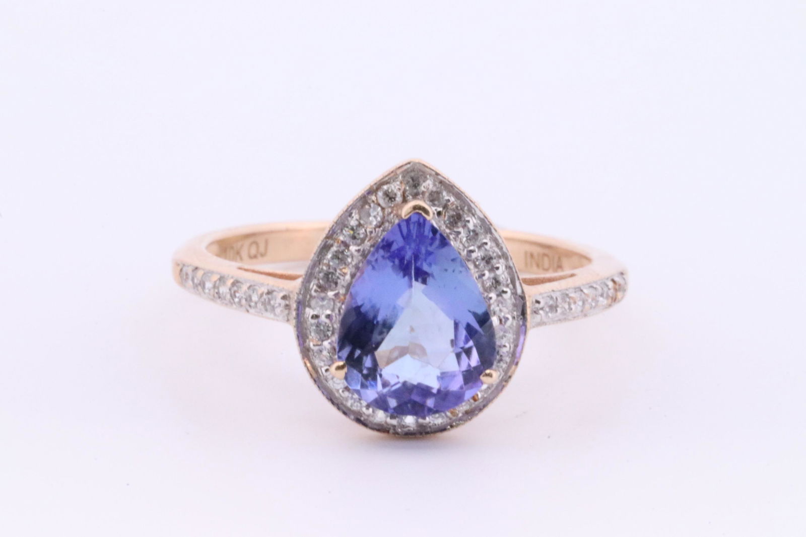 Tanzanite & Diamond Ring 10Kt. (1 of 4)