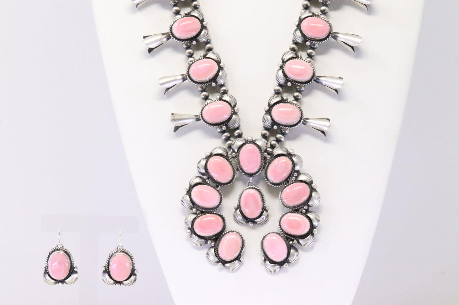Native American Navajo Handmade Sterling Silver Pink Shell Concho Squash Blossom Necklace & (1 of 9)