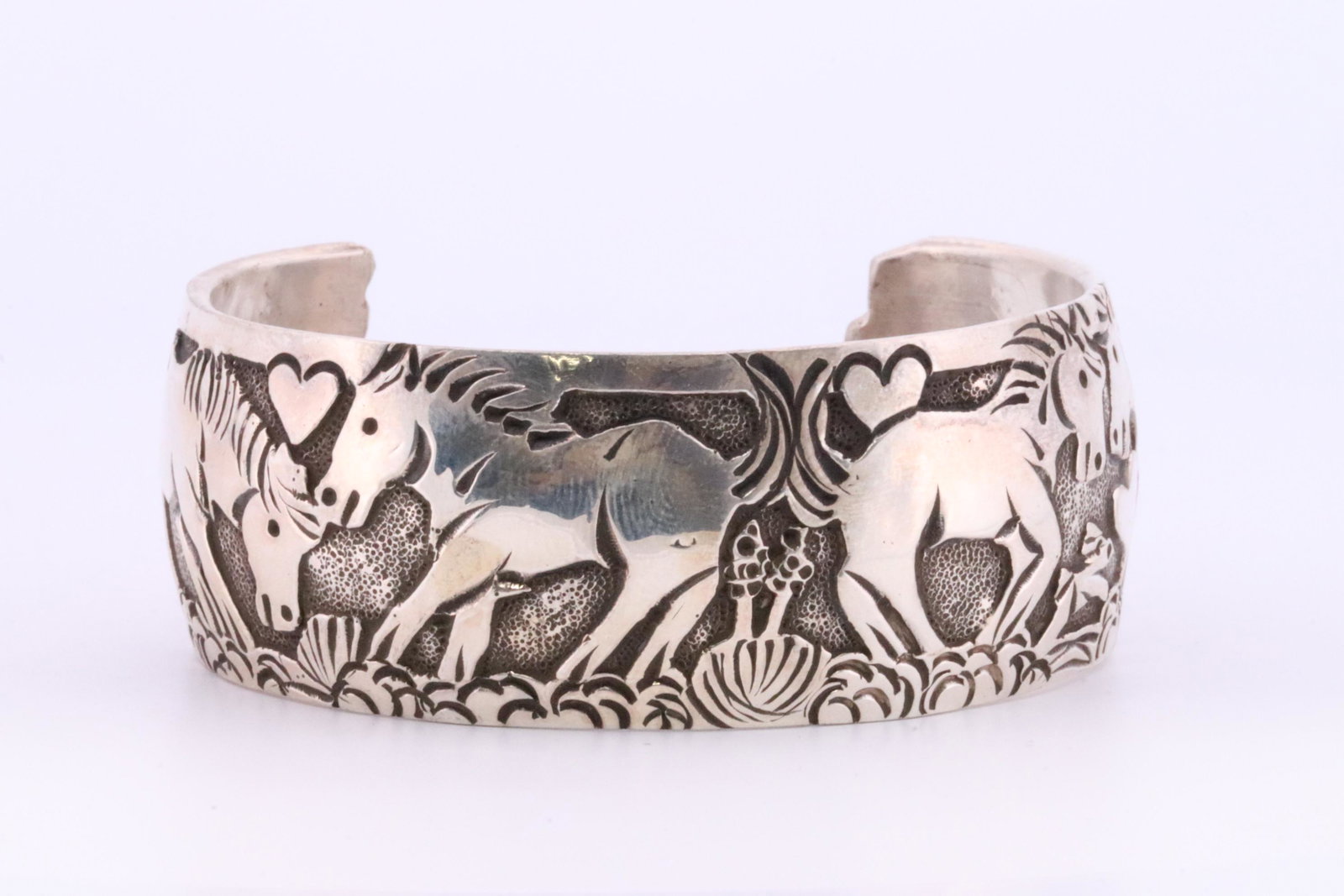 Native America Navajo Handmade Sterling Silver Horse Cuff Bracelet By Lloyd Becenti. (1 of 4)