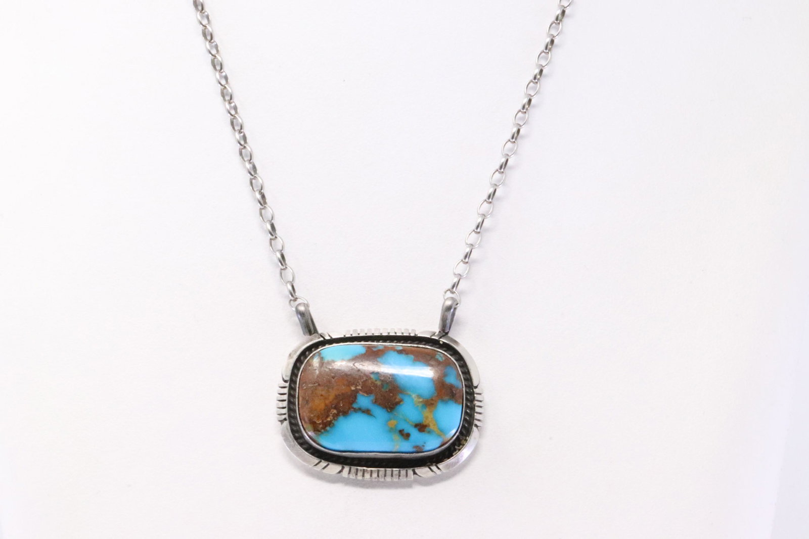 Native America Navajo Handmade Sterling Silver Kingman Turquoise Necklace By Alfred Martinez.: This is a Native America Navajo Handmade Sterling Silver Kingman Turquoise Necklace By Alfred Martinez. Necklace length: 16.00"
