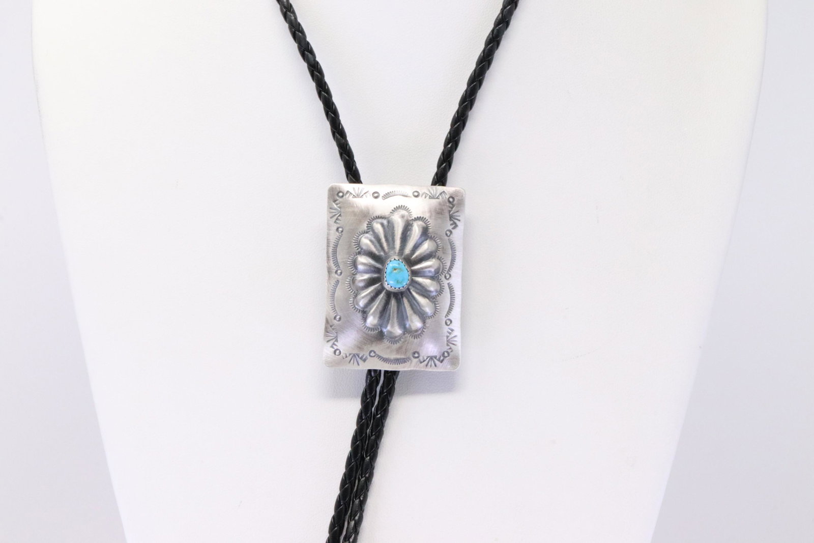 Native America Navajo Handmade Sterling Silver Turquoise Bolo Necklace By Dale Morgan.: This is a Native America Navajo Handmade Sterling Silver Turquoise Bolo Necklace By Dale Morgan. Necklace length: 34.00"