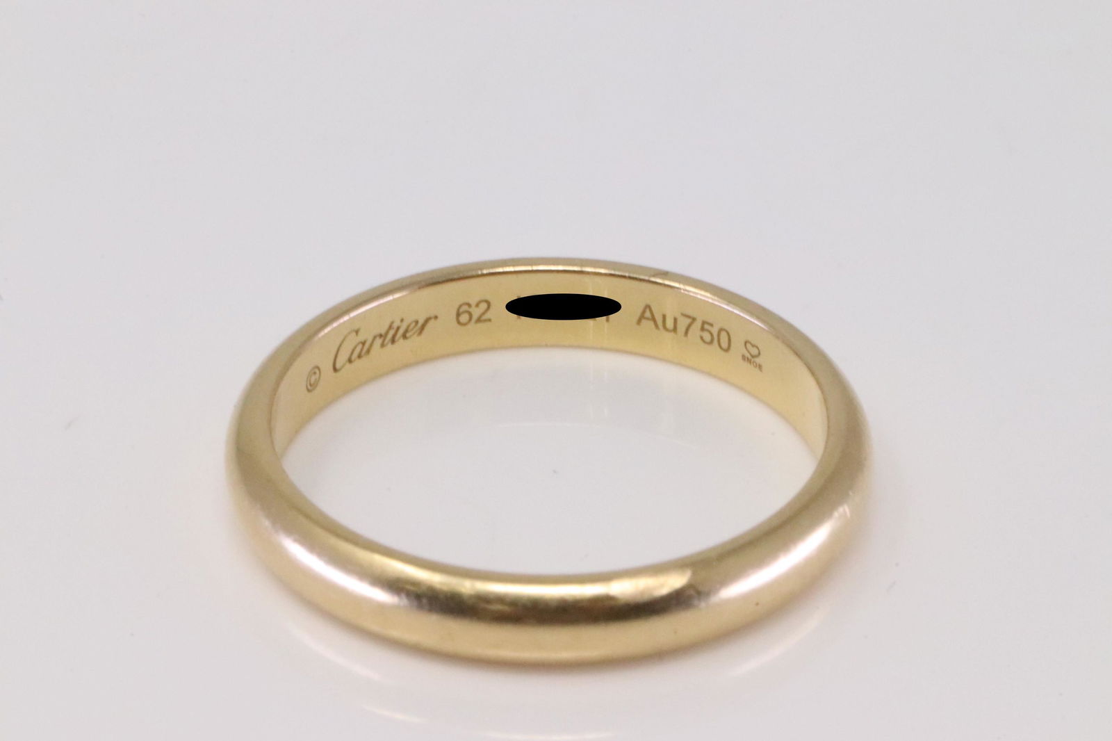 18Kt Yellow Gold Cartier Band Ring. (1 of 4)