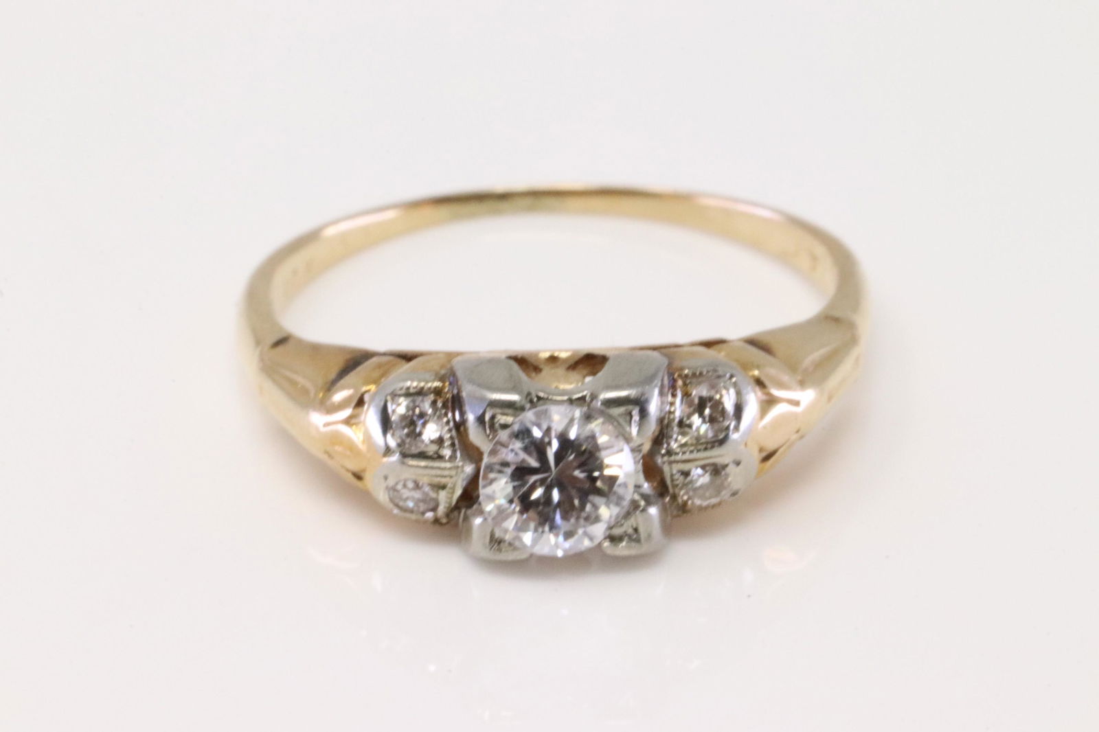 Vintage Diamond Ring 14Kt. (1 of 4)