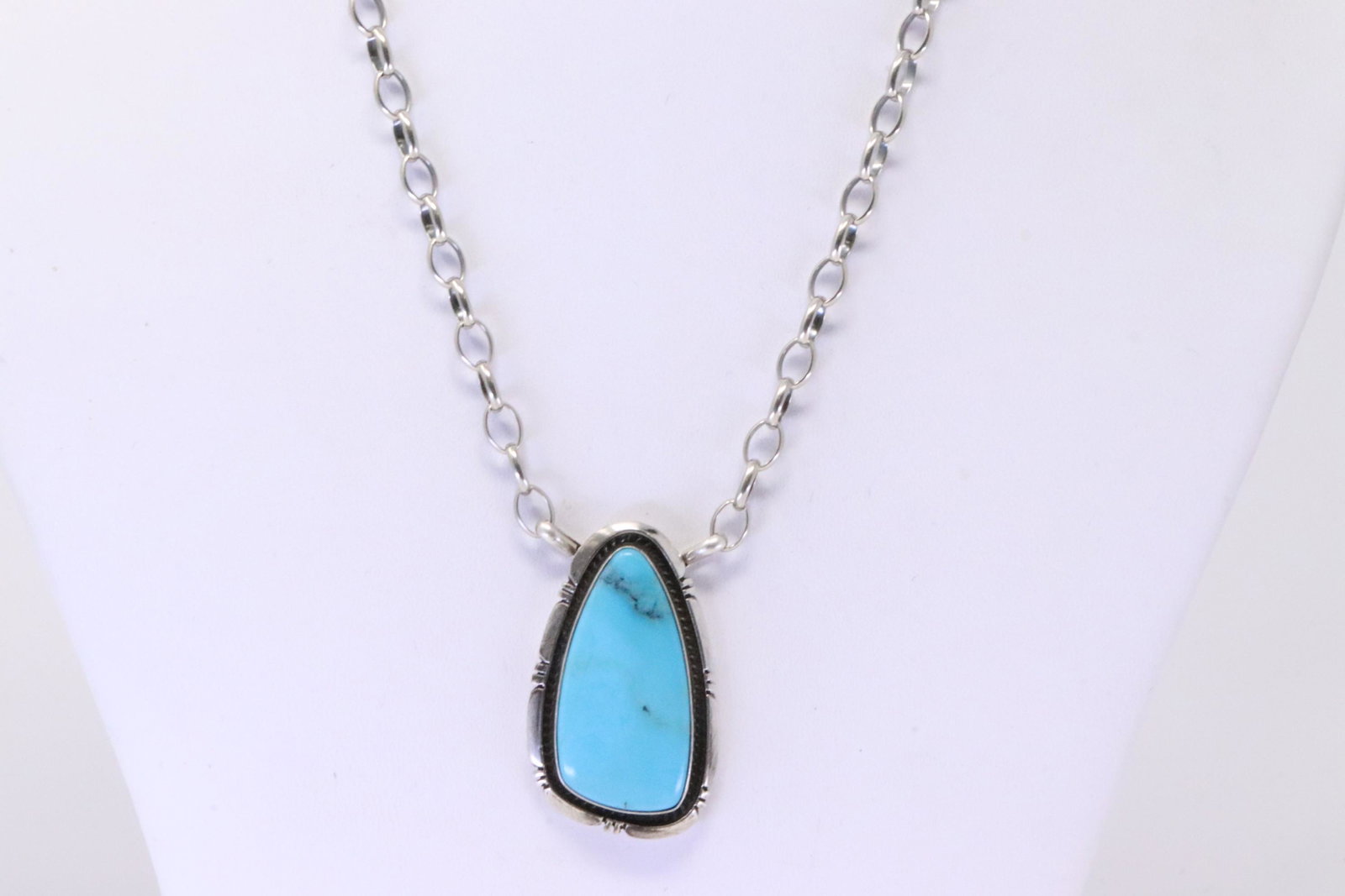 Native America Navajo Handmade Sterling Silver Campitos Turquoise Necklace By Alfred Martinez.: This is a Native America Navajo Handmade Sterling Silver Campitos Turquoise Necklace By Alfred Martinez. Necklace length: 16.00"