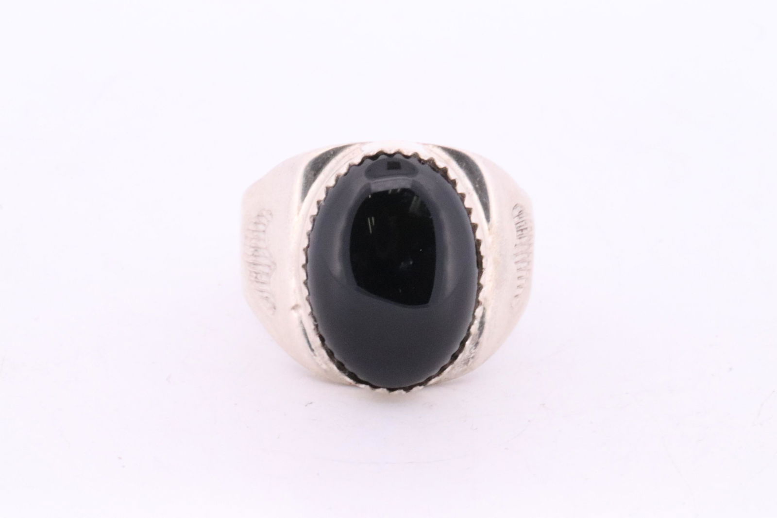 Native America Navajo Handmade Sterling Silver Black Onyx Ring By R. (1 of 4)