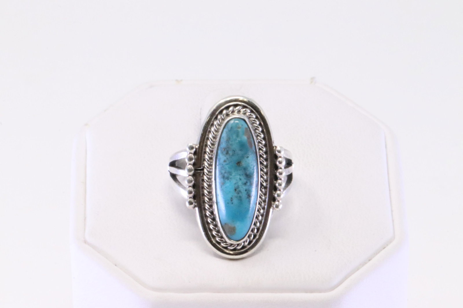 Native America Navajo Handmade Sterling Silver Turquoise Ring By Samuel Yellowhair.: This is a Native America Navajo Handmade Sterling Silver Turquoise Ring By Samuel Yellowhair. Ring size: 7.50.