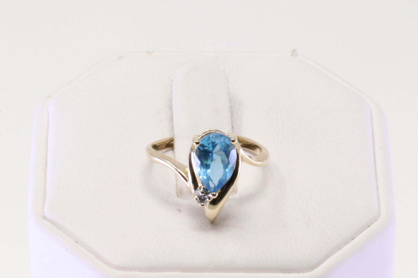 Blue Topaz & Diamond Ring 14Kt. (1 of 4)