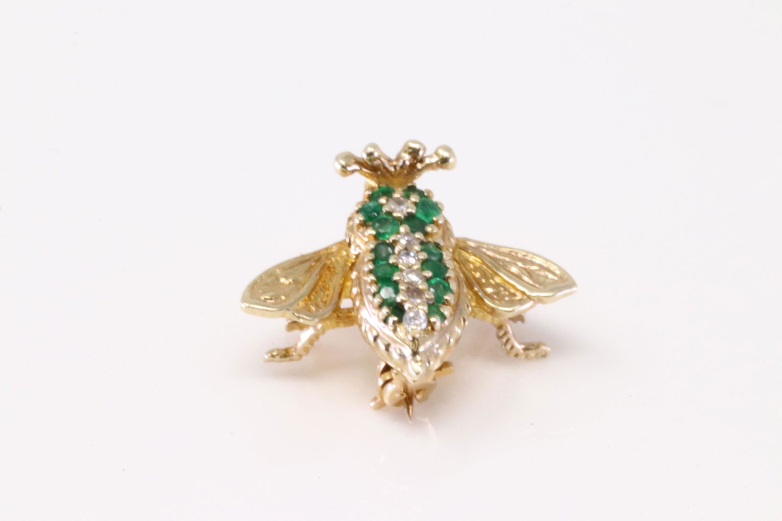 Bee Emerald and Diamond Pin / Brooch 14Kt (1 of 5)