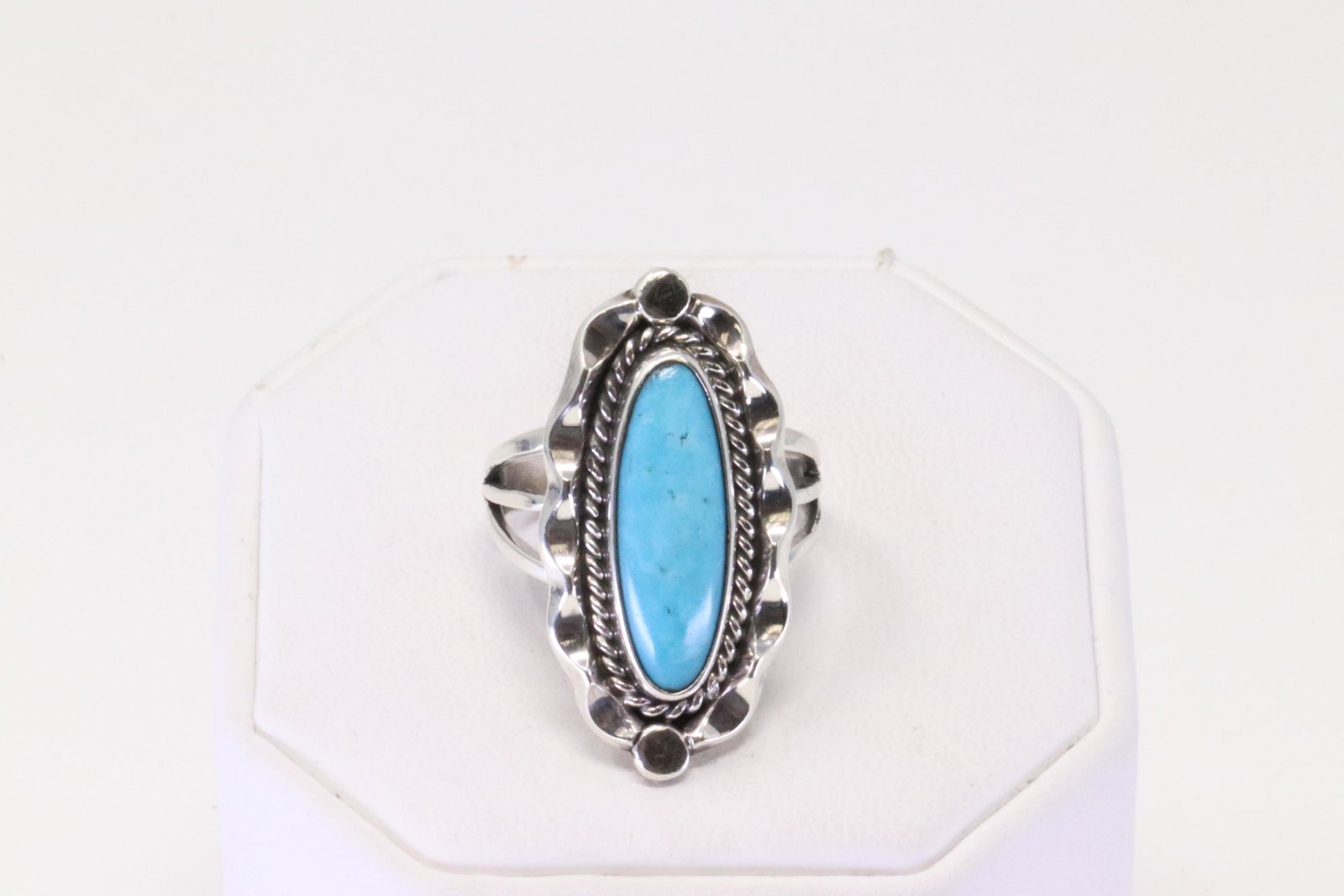 Native America Navajo Handmade Sterling Silver Turquoise Ring By Samuel Yellowhair.: This is a Native America Navajo Handmade Sterling Silver Turquoise Ring By Samuel Yellowhair. Ring size: 7.75.