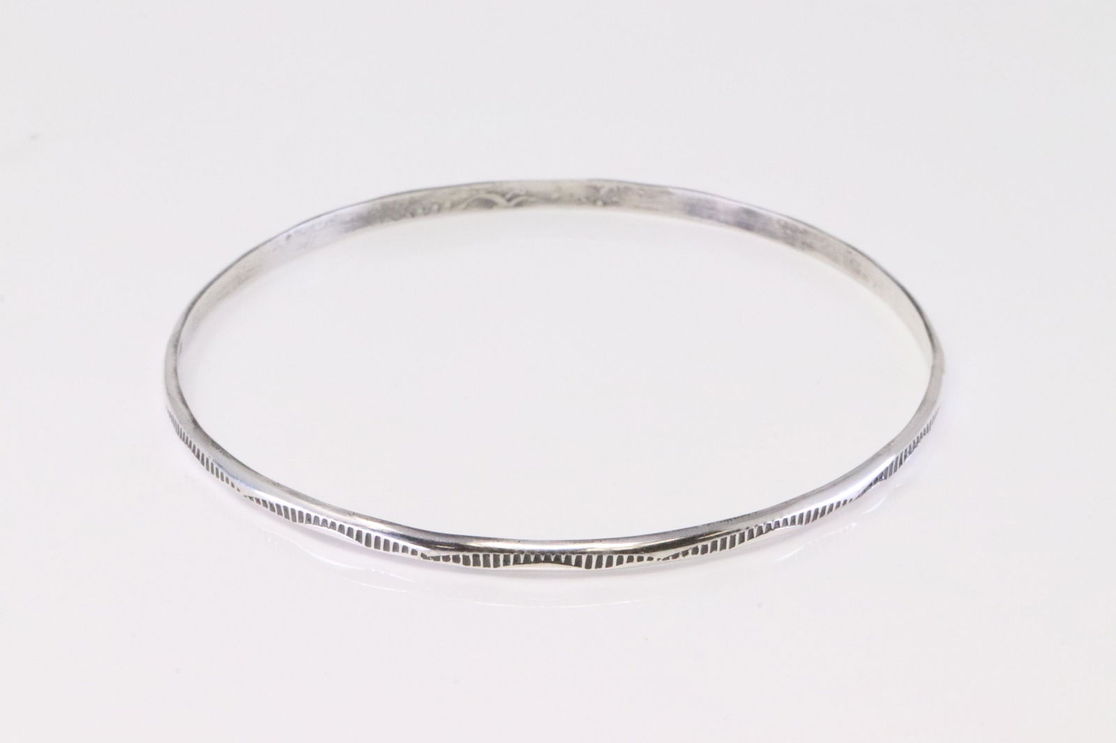 Native American Navajo Handmade Sterling Silver Bangle Bracelet By Elaine Tahe. (1 of 4)