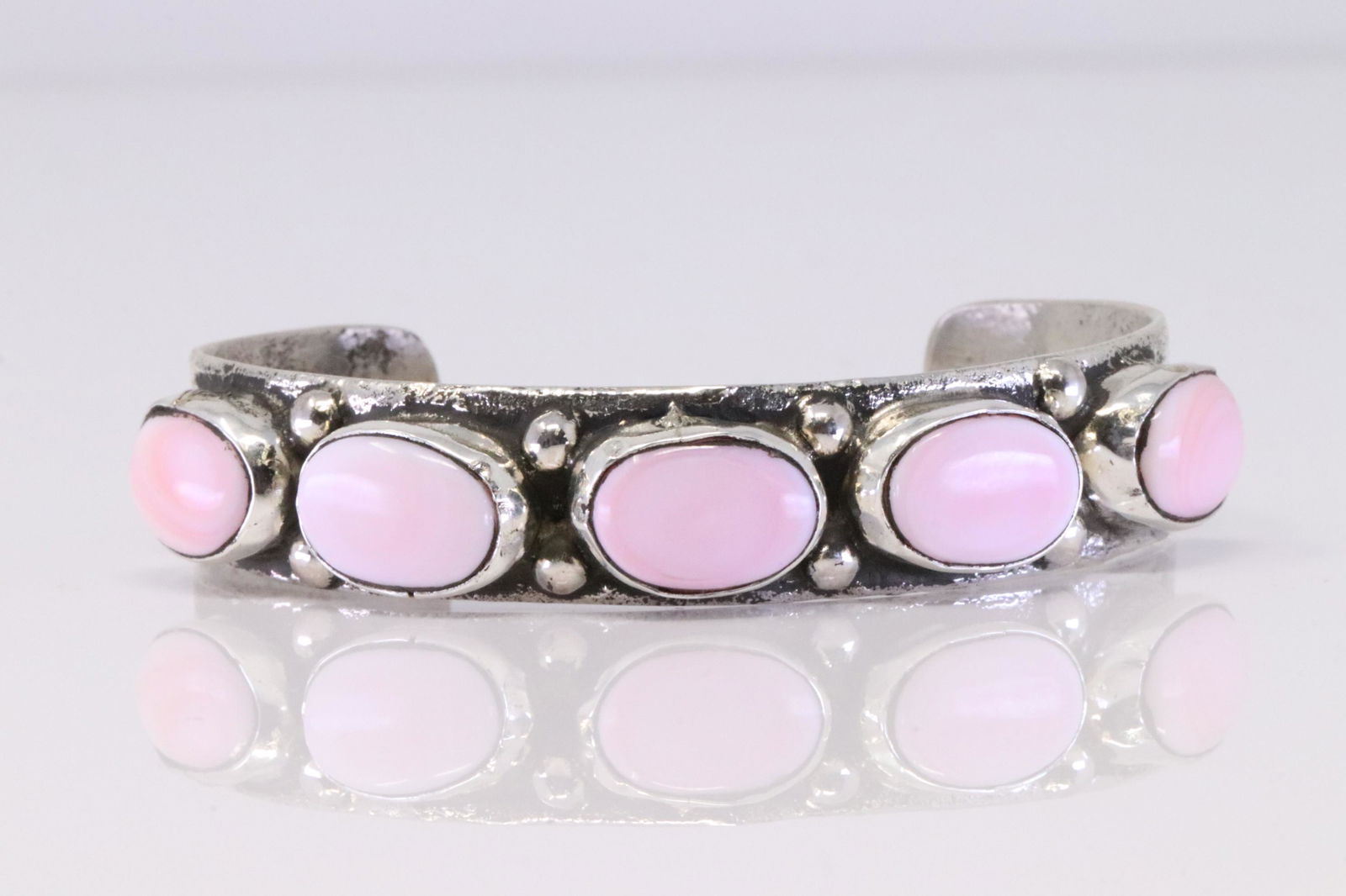 Native America Zuni Handmade Sterling Silver Pink Concho Bracelet By Jude Candelaria. (1 of 4)