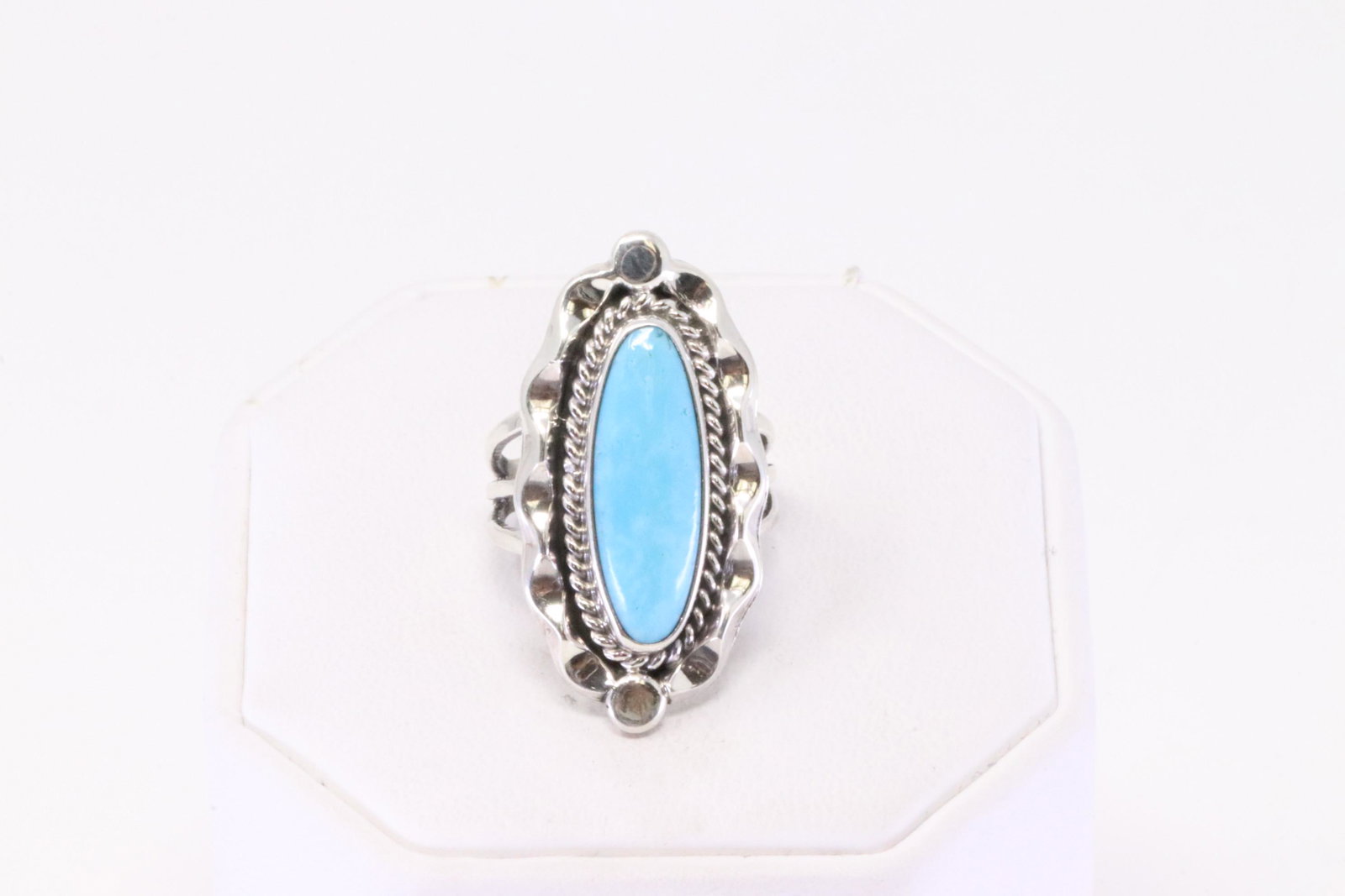 Native America Navajo Handmade Sterling Silver Turquoise Ring By Samuel Yellowhair.: This is a Native America Navajo Handmade Sterling Silver Turquoise Ring By Samuel Yellowhair. Ring size: 5.50.
