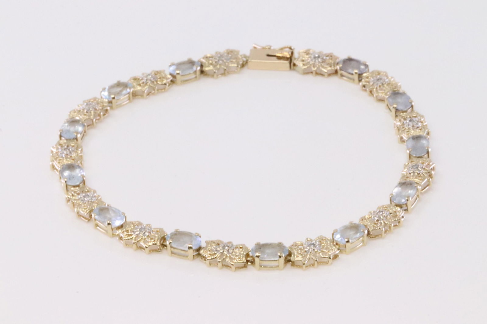 Aquamarine & Diamond Bracelet 14Kt. (1 of 5)