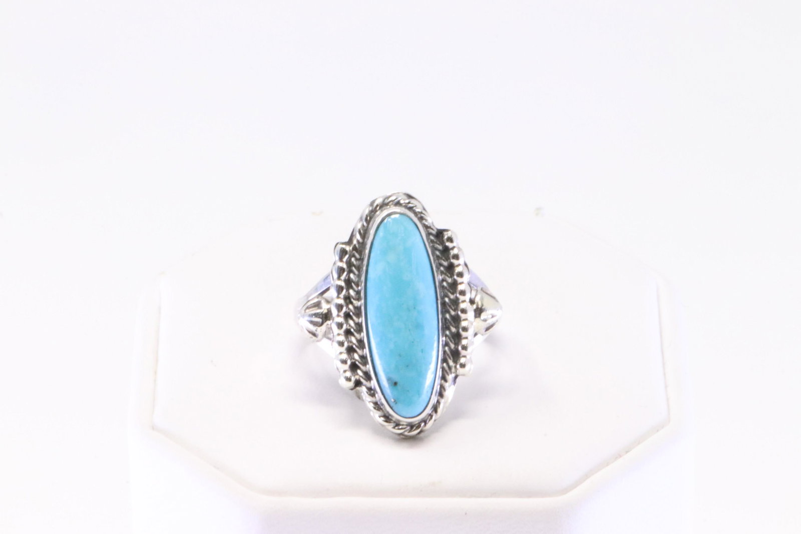Native America Navajo Handmade Sterling Silver Turquoise Ring By Samuel Yellowhair.: This is a Native America Navajo Handmade Sterling Silver Turquoise Ring By Samuel Yellowhair. Ring size: 7.50.