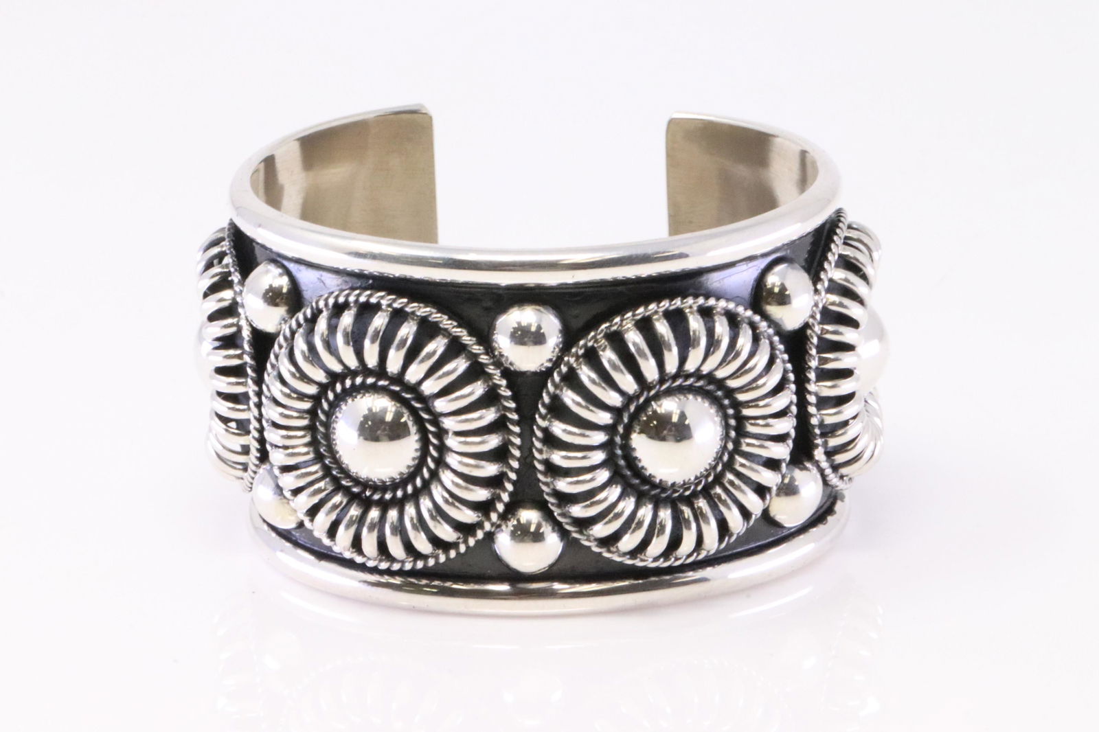 Native America Navajo Handmade Sterling Silver Cuff Bracelet By Thomas Charley. (1 of 4)