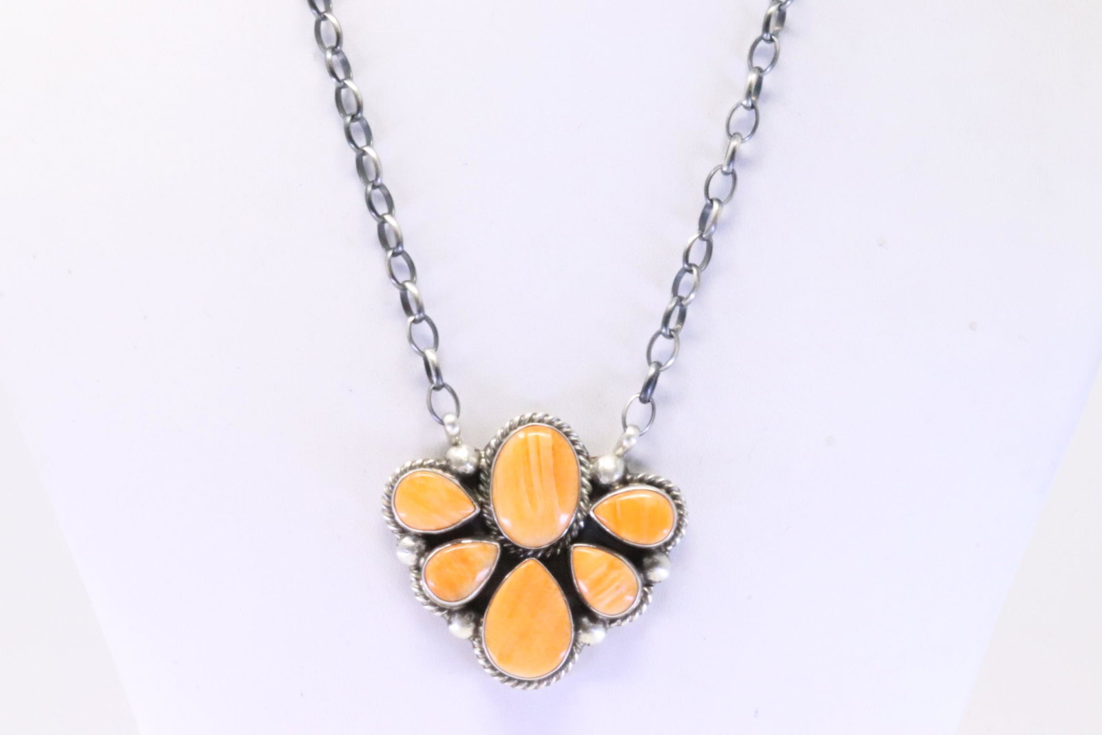 Native America Navajo Handmade Sterling Silver Spiny Oyster Necklace By Augustine Largo. (1 of 4)